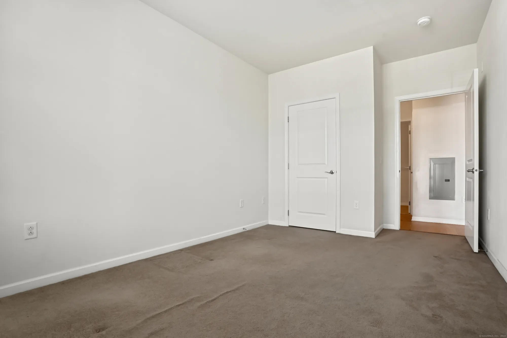 Property Slideshow image 24 of 40 | 416 center meadow ln # 416, Danbury, CT, 06810