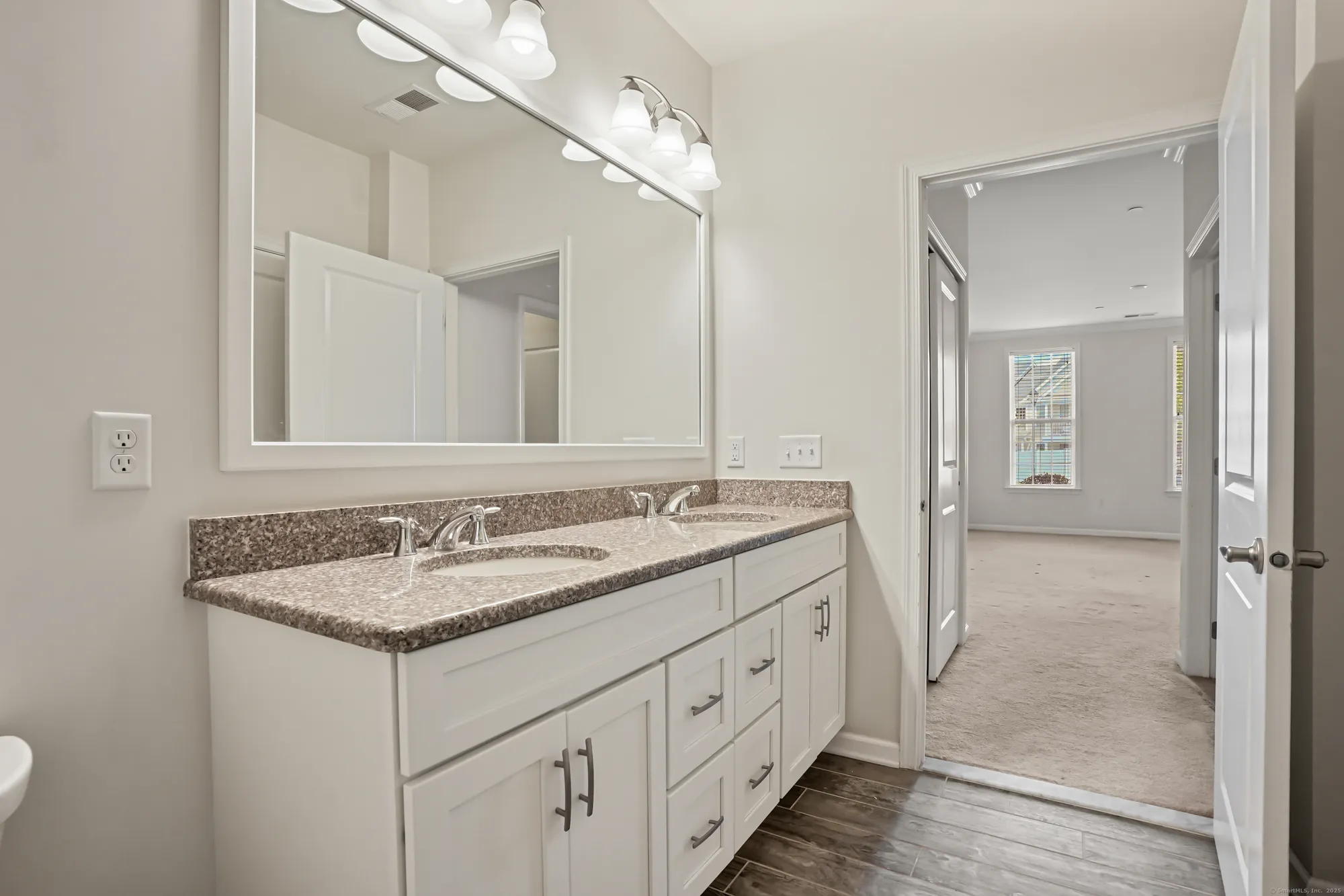 Property Slideshow image 19 of 40 | 416 center meadow ln # 416, Danbury, CT, 06810