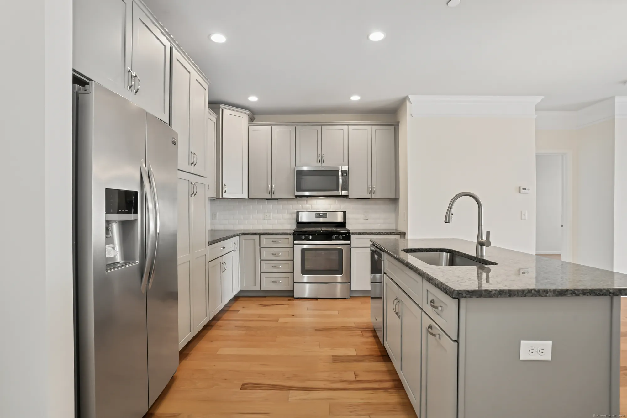 Property Slideshow image 10 of 40 | 416 center meadow ln # 416, Danbury, CT, 06810