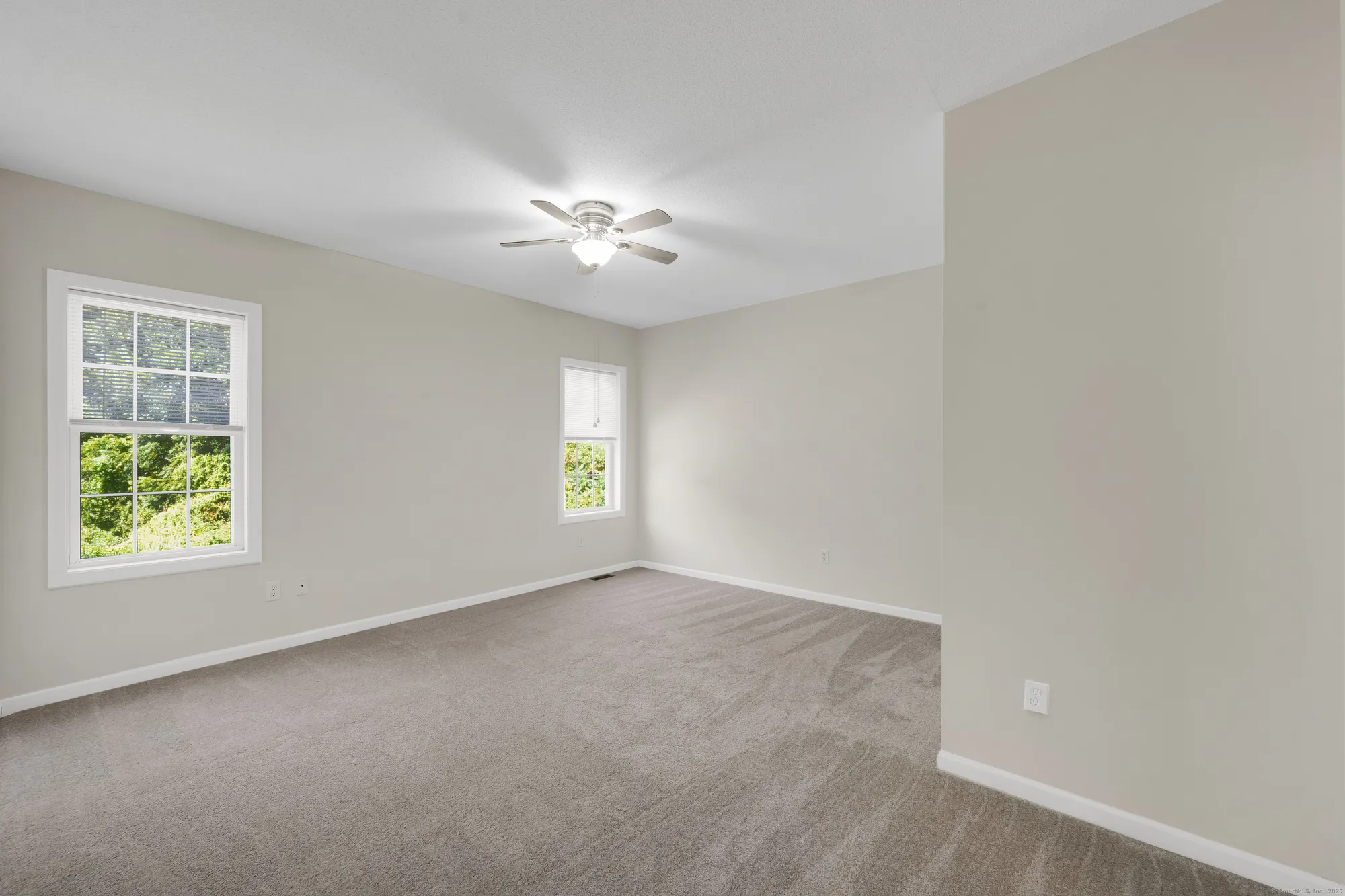 Property Slideshow image 18 of 39 | 39 quail holw # 39, Enfield, CT, 06082