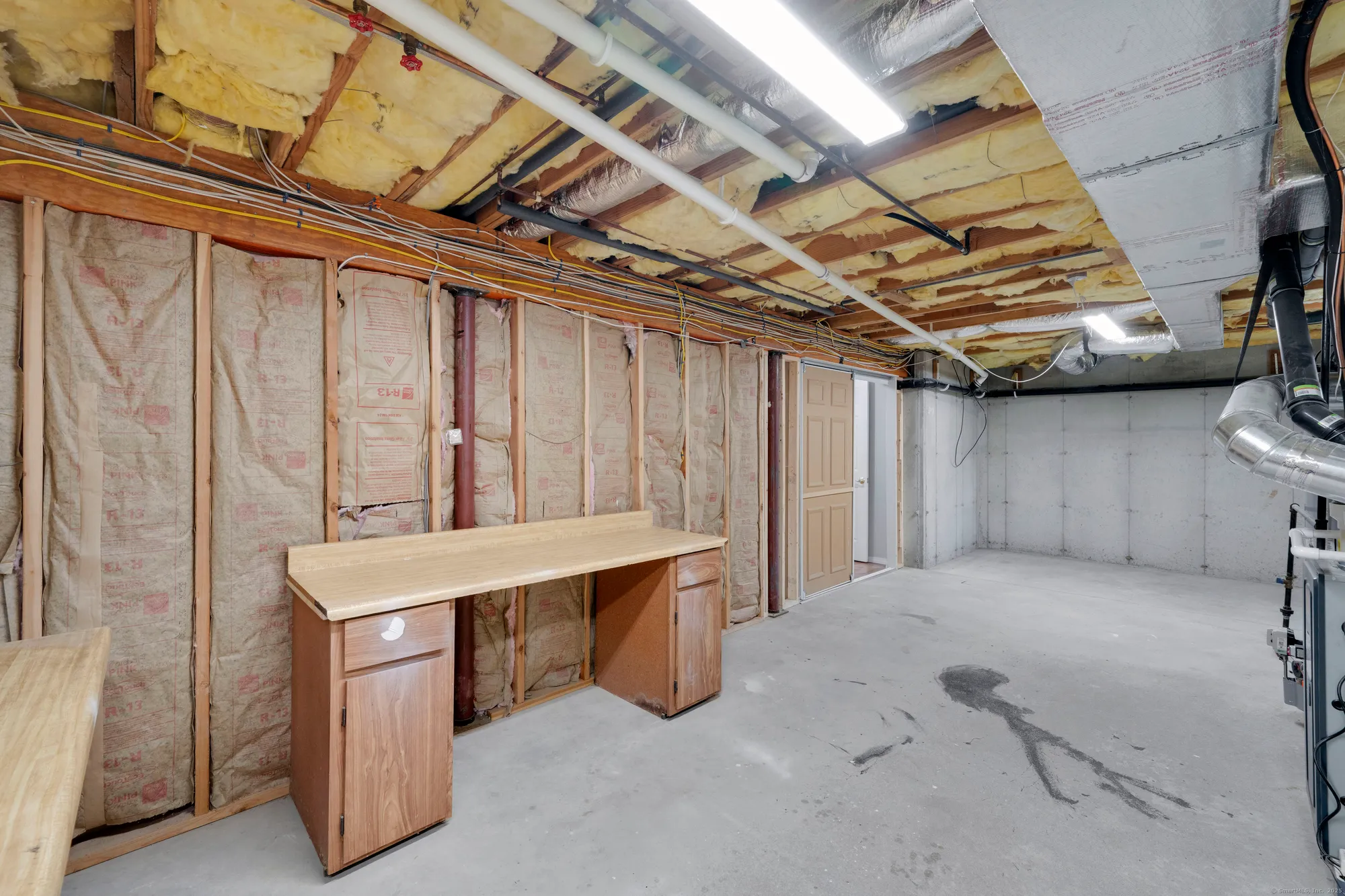 Property Slideshow image 34 of 39 | 39 quail holw # 39, Enfield, CT, 06082