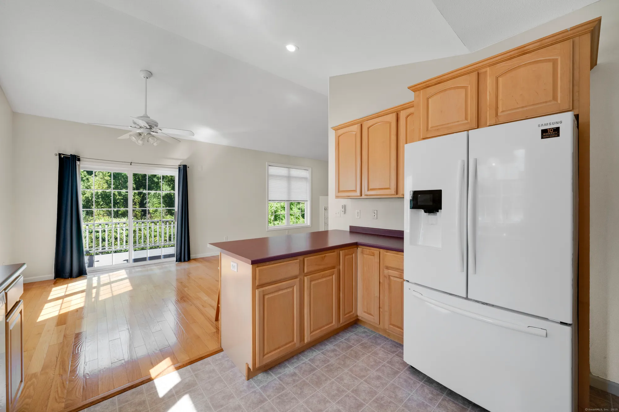 Property Slideshow image 9 of 39 | 39 quail holw # 39, Enfield, CT, 06082