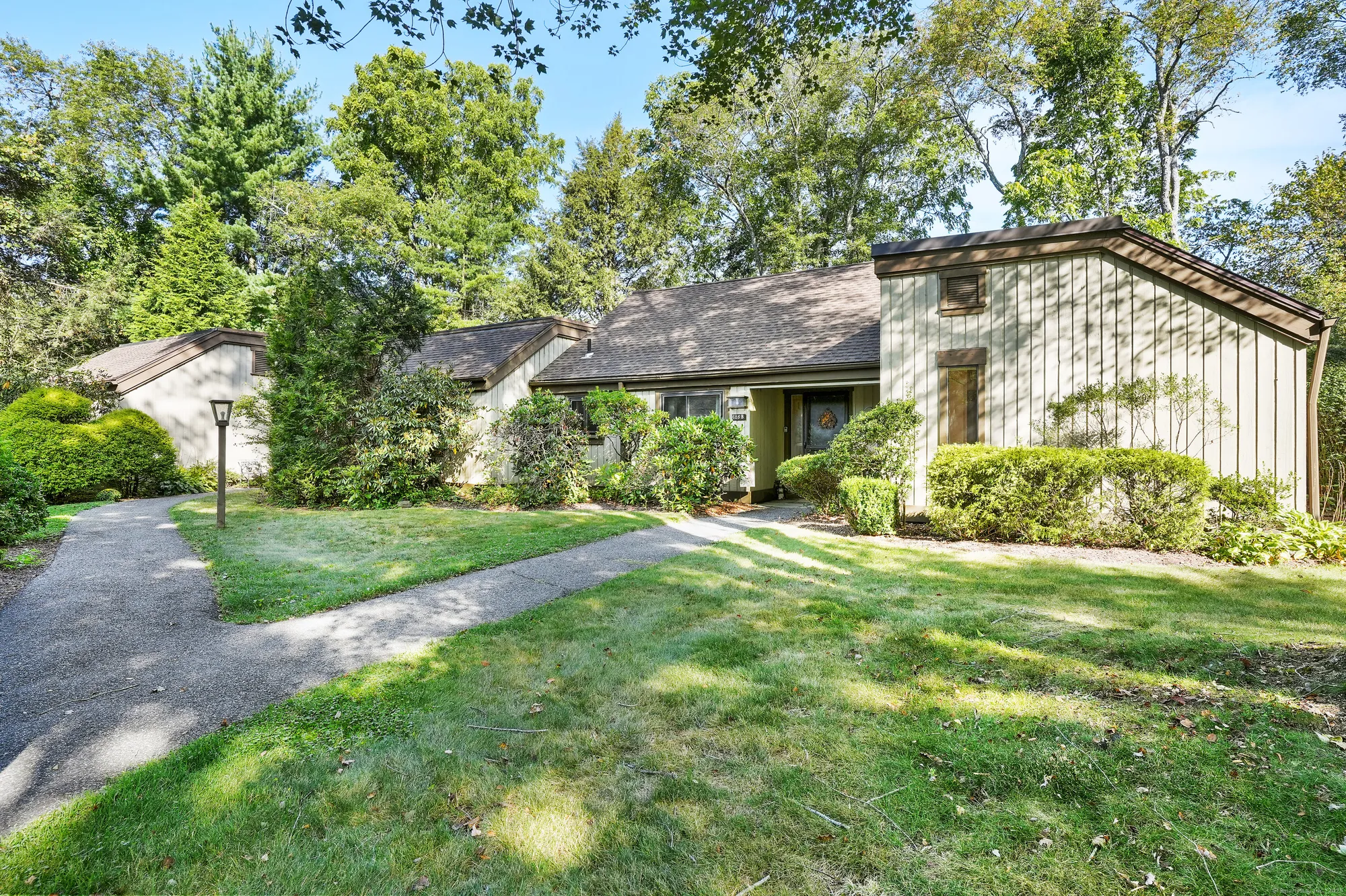 Property Slideshow image 8 of 40 | 626 heritage vlg, Southbury, CT, 06488