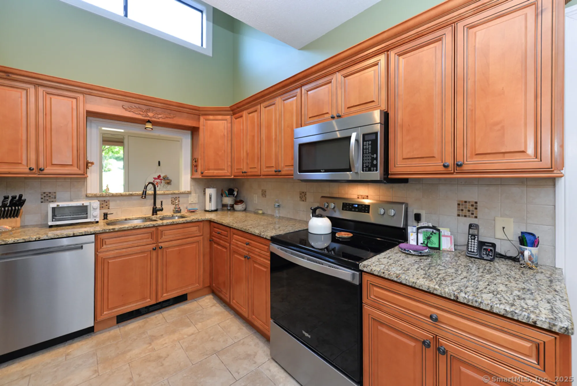Property Slideshow image 6 of 21 | 902 heritage vlg a, Southbury, CT, 06488