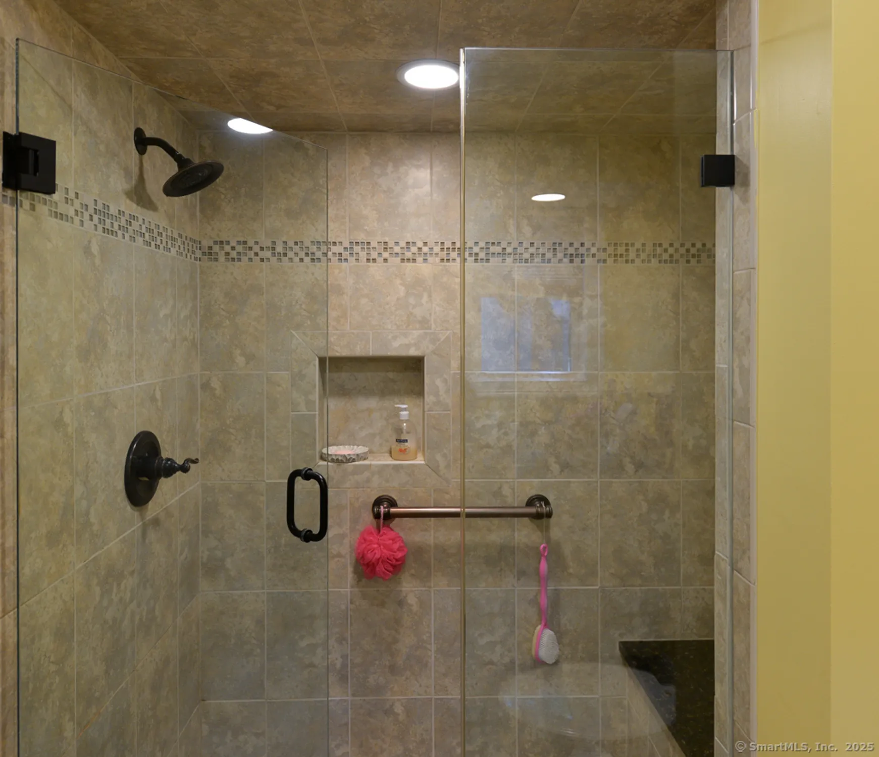 Property Slideshow image 14 of 21 | 902 heritage vlg a, Southbury, CT, 06488