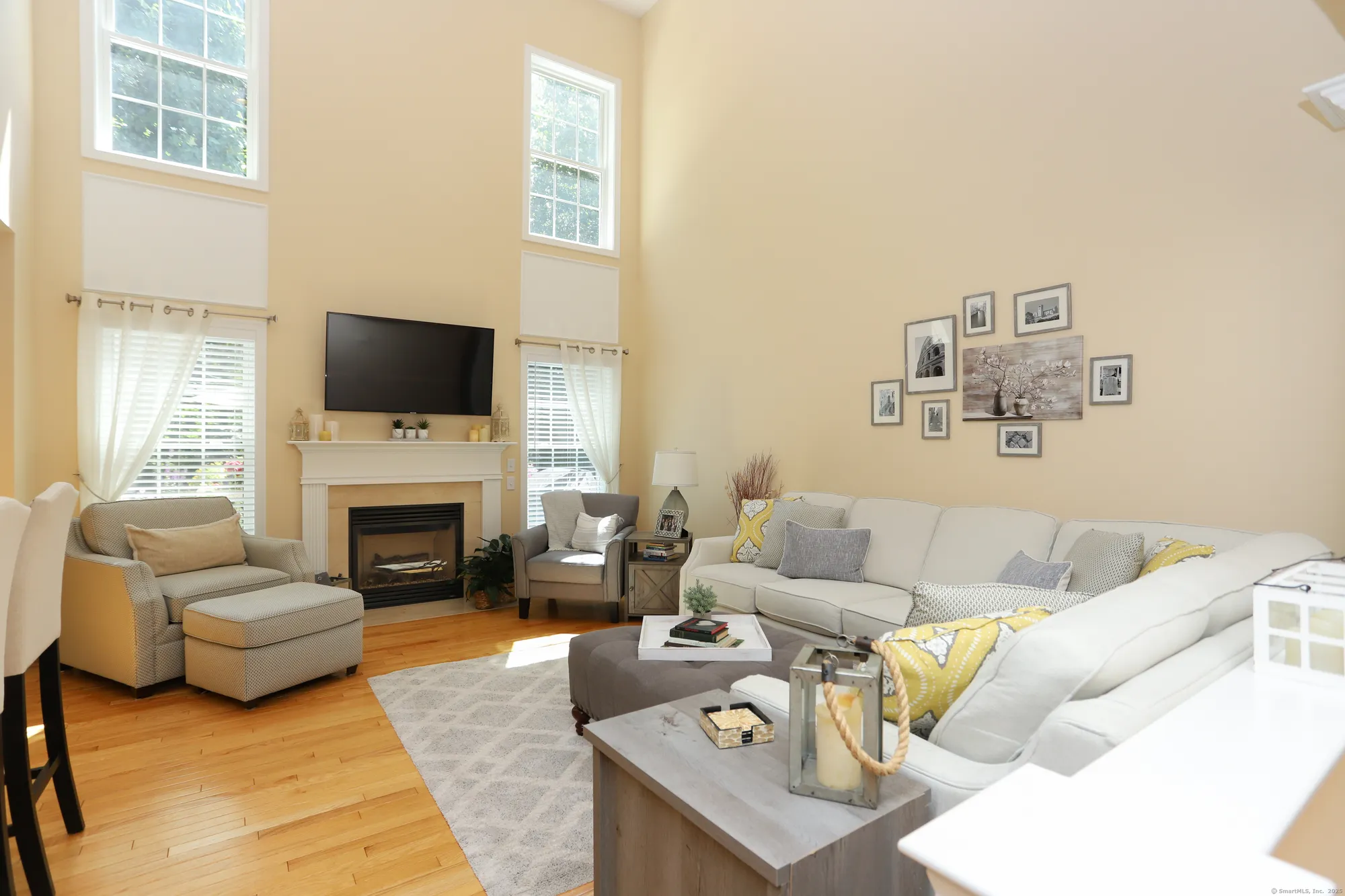 Property Slideshow image 9 of 36 | 302 fairway dr # 302, Oxford, CT, 06478