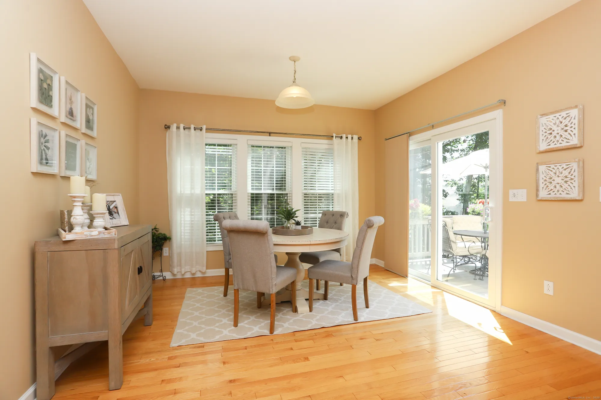 Property Slideshow image 16 of 36 | 302 fairway dr # 302, Oxford, CT, 06478