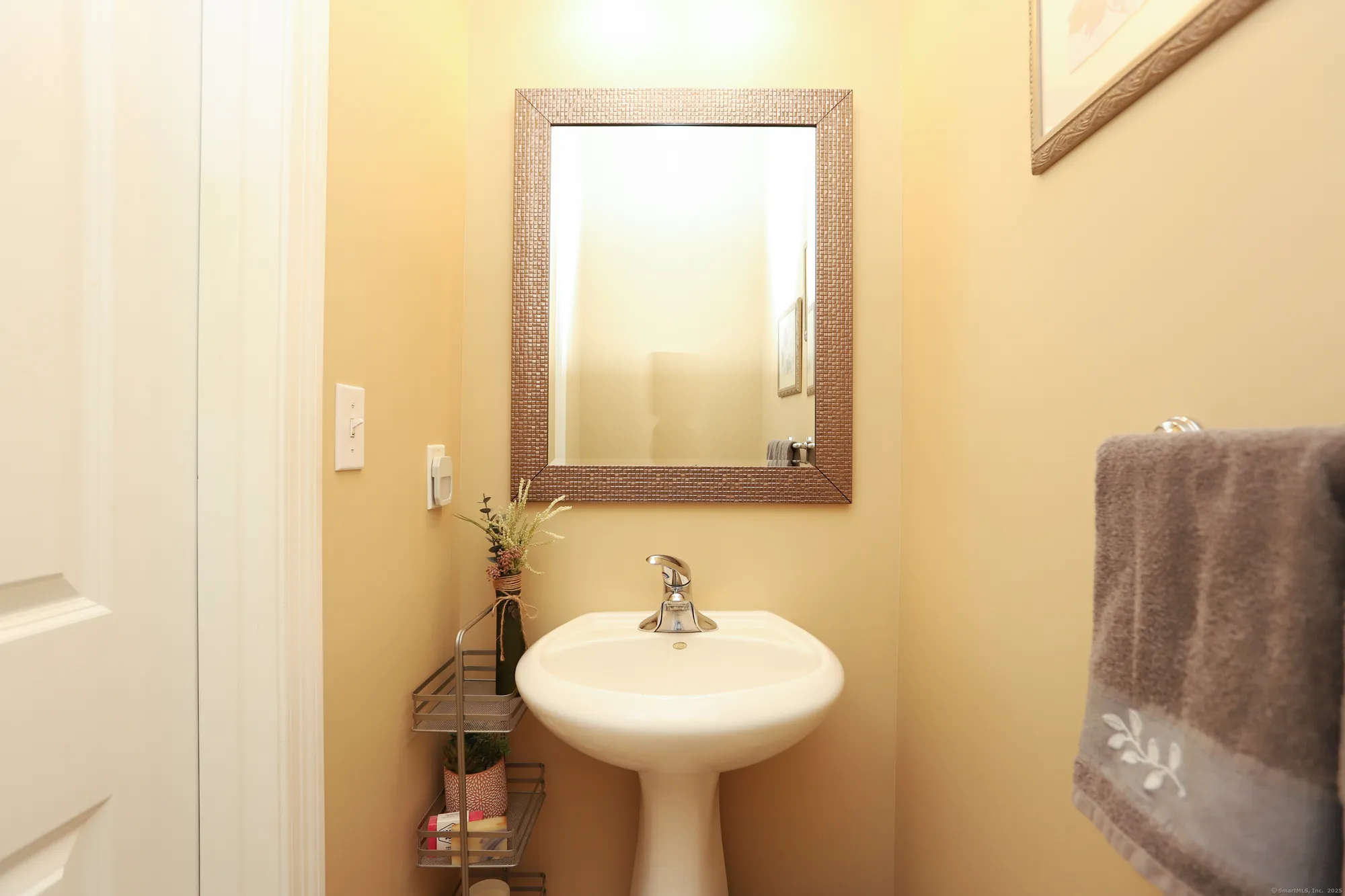 Property Slideshow image 23 of 36 | 302 fairway dr # 302, Oxford, CT, 06478