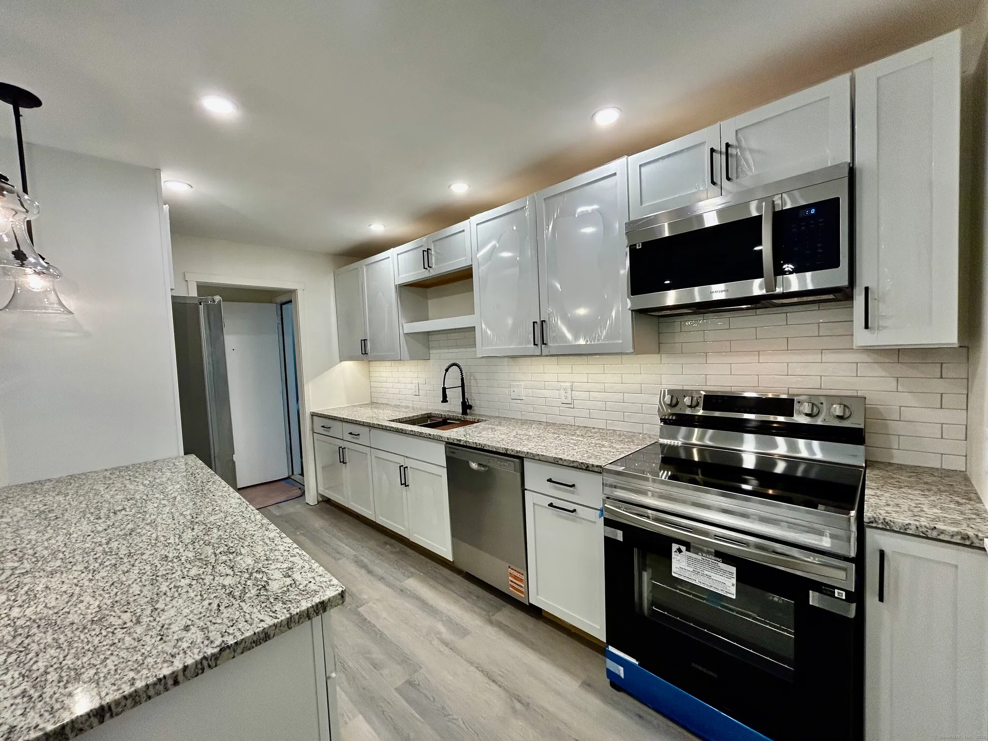 Property Slideshow image 3 of 17 | 114 heritage vlg c, Southbury, CT, 06488