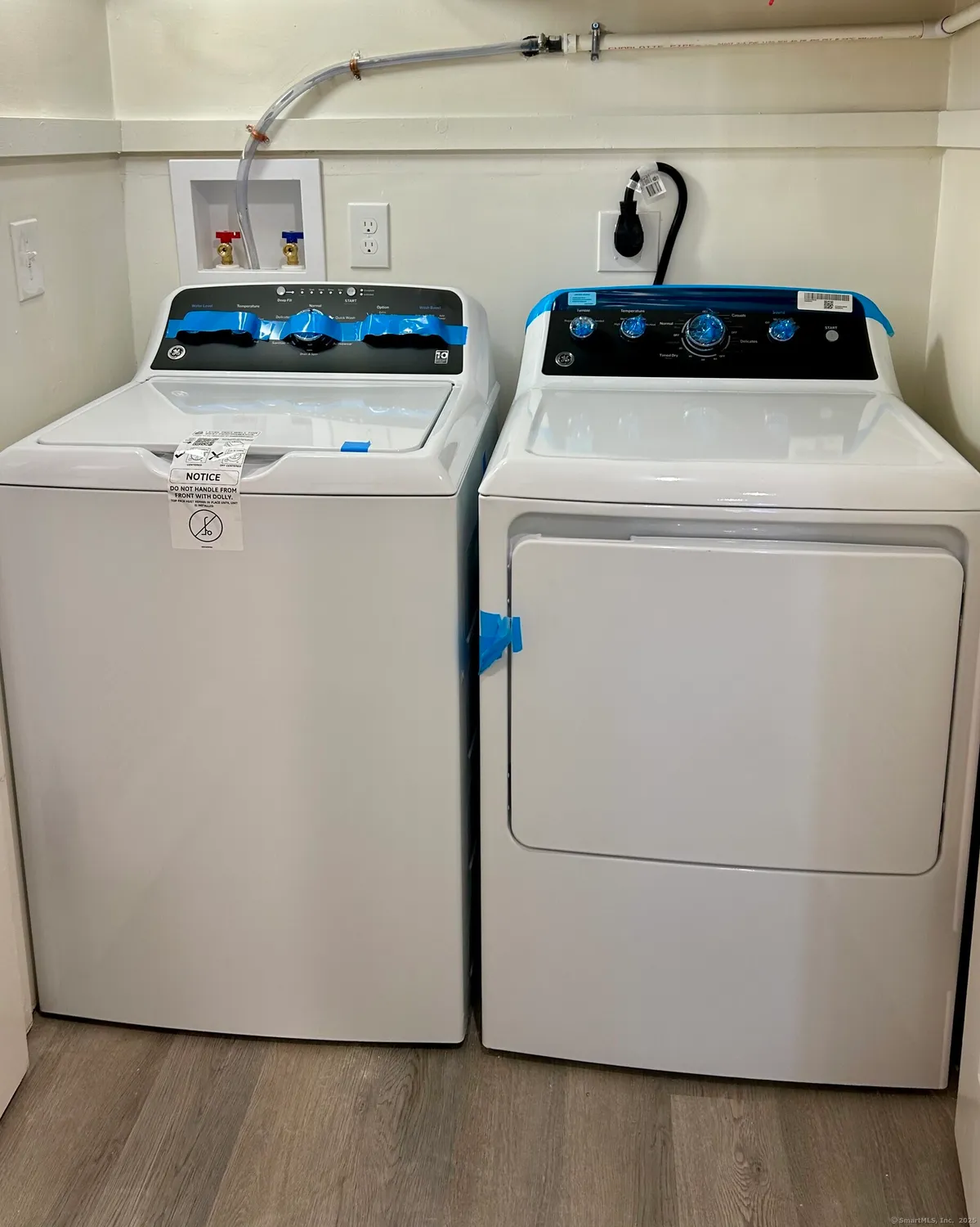 Property Slideshow image 11 of 17 | 114 heritage vlg c, Southbury, CT, 06488