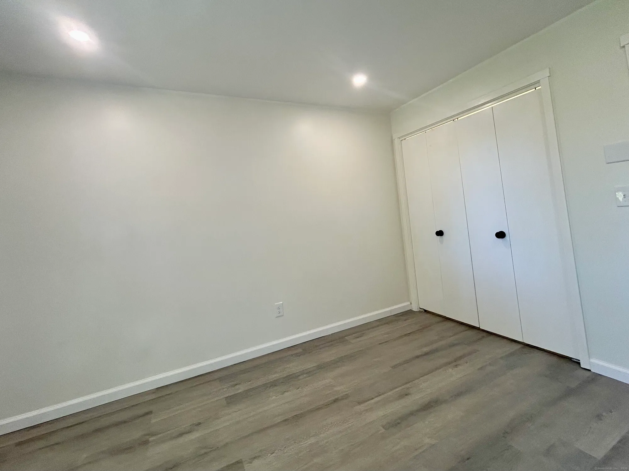 Property Slideshow image 6 of 17 | 114 heritage vlg c, Southbury, CT, 06488