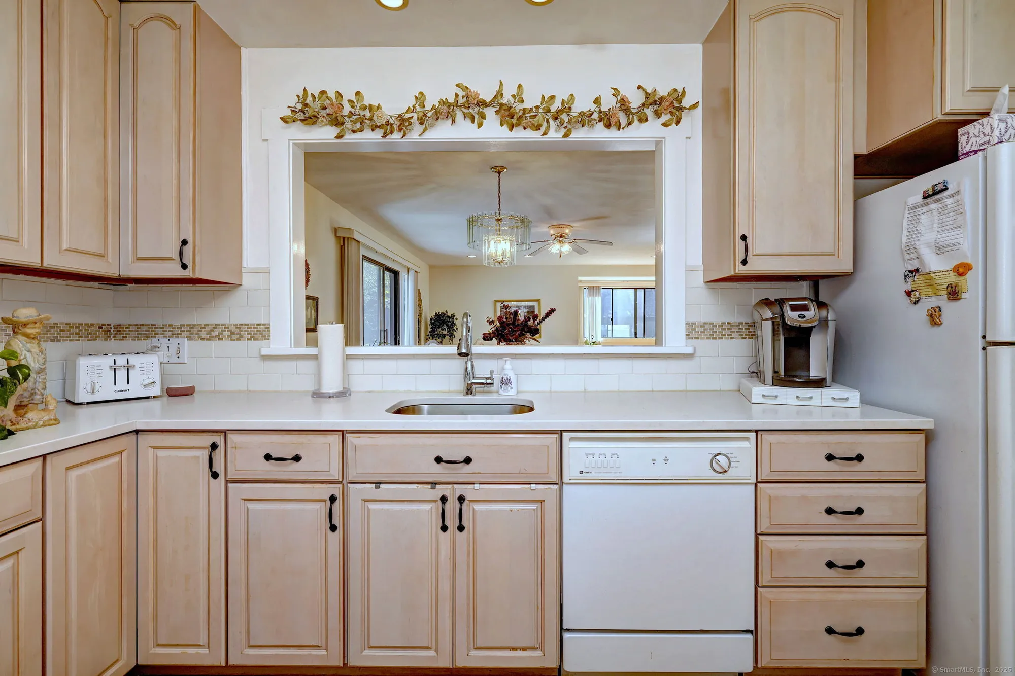 Property Slideshow image 13 of 40 | 736 quinnipiac ln b, Stratford, CT, 06614