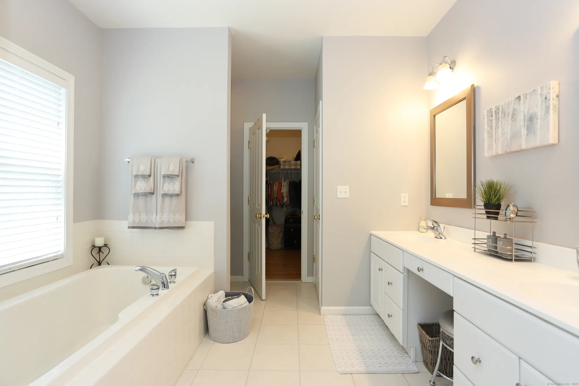 Property Slideshow image 20 of 36 | 302 fairway dr # 302, Oxford, CT, 06478