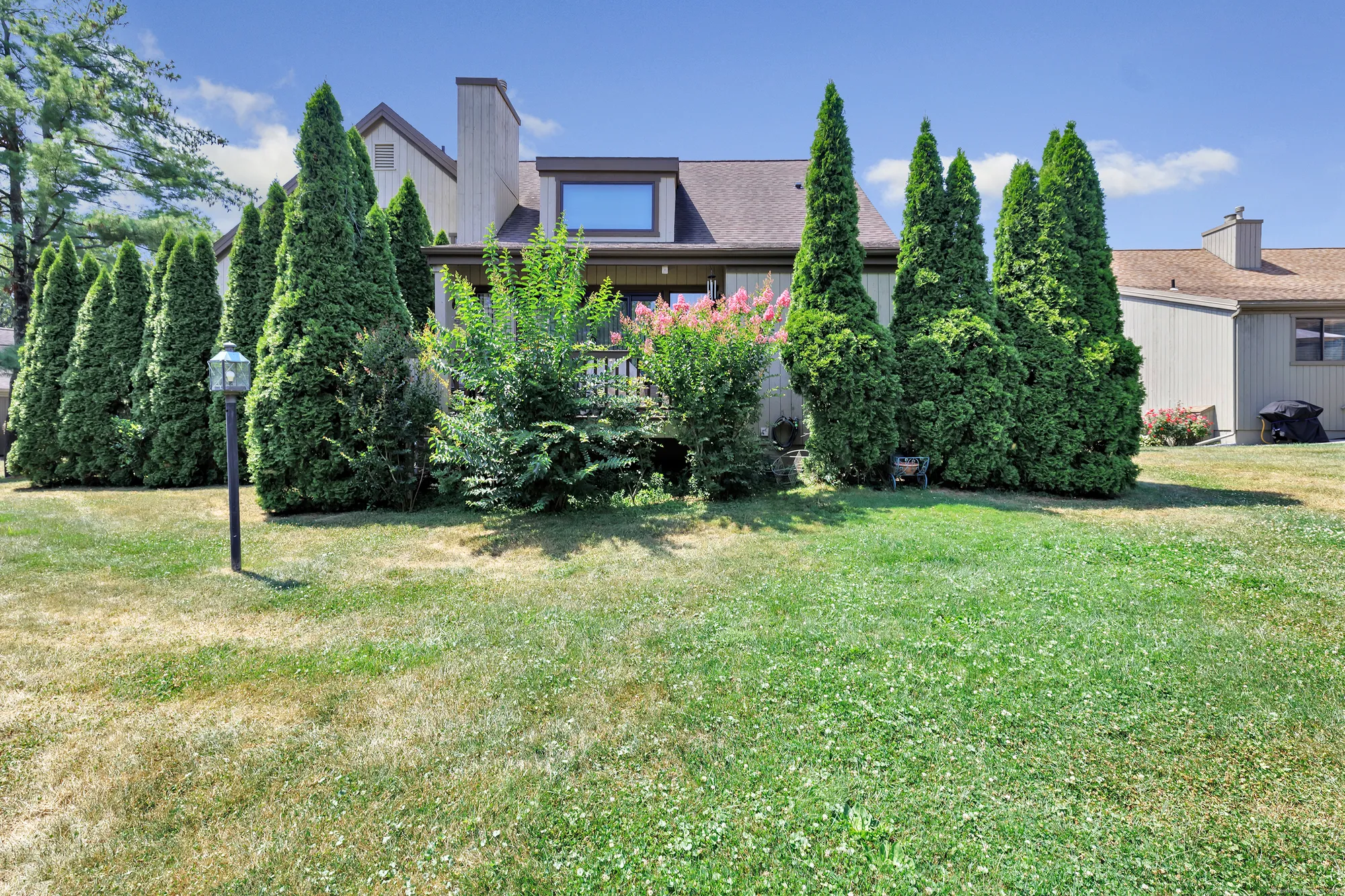 Property Slideshow image 4 of 32 | 87 creek ln a, Stratford, CT, 06614