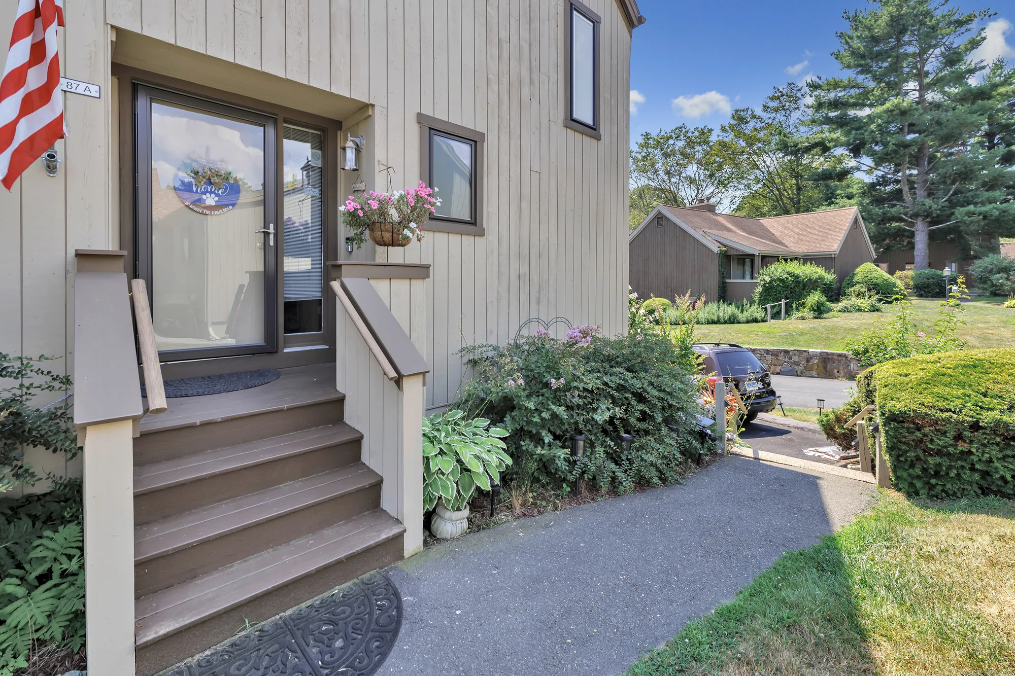 Property Slideshow image 5 of 32 | 87 creek ln a, Stratford, CT, 06614