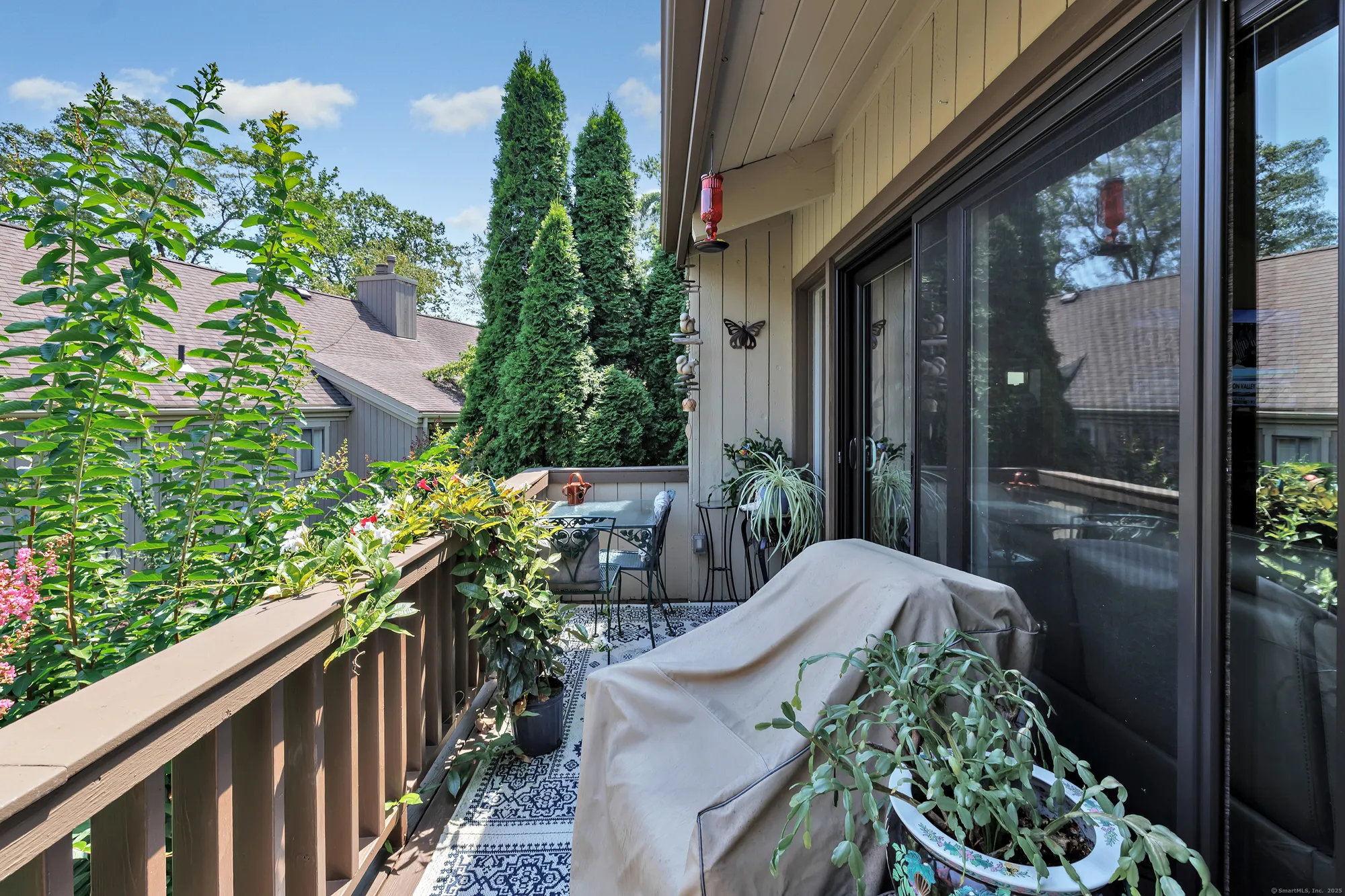 Property Slideshow image 9 of 32 | 87 creek ln a, Stratford, CT, 06614