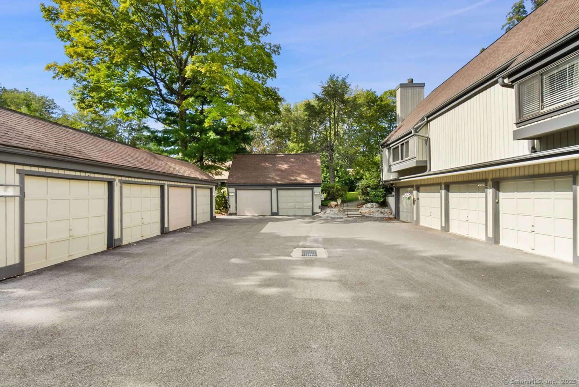 Property Slideshow image 32 of 33 | 920 heritage vlg b, Southbury, CT, 06488