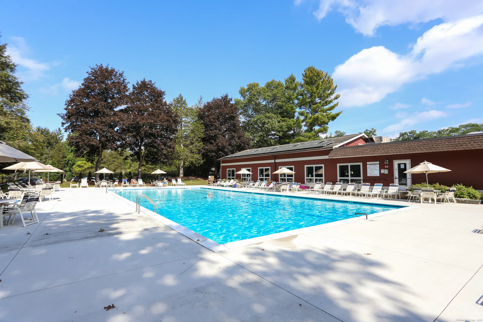 Property Slideshow image 3 of 24 | 1 heritage vlg c, Southbury, CT, 06488