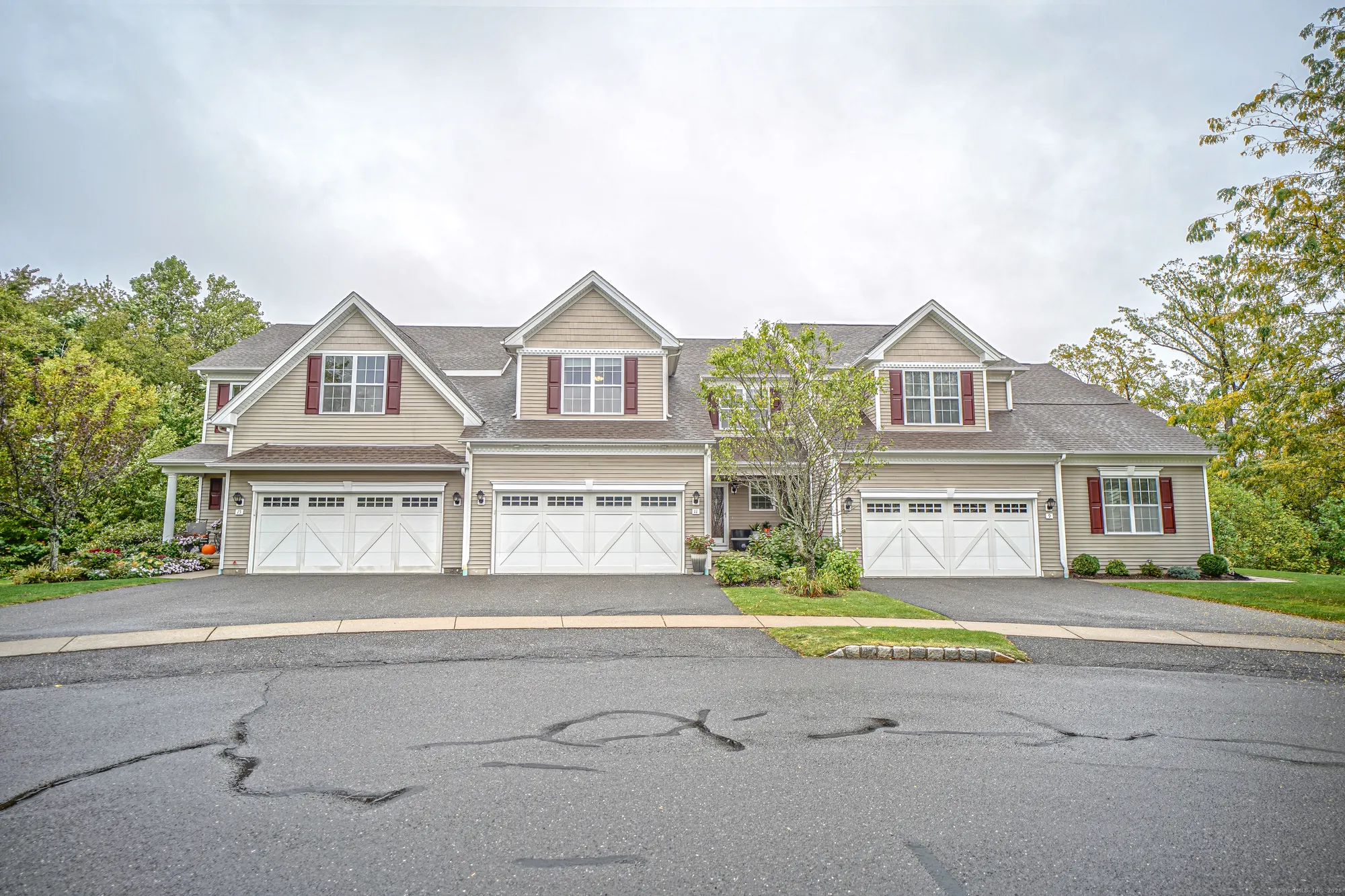 Property Slideshow image 37 of 40 | 11 poplar dr # 11, Prospect, CT, 06712
