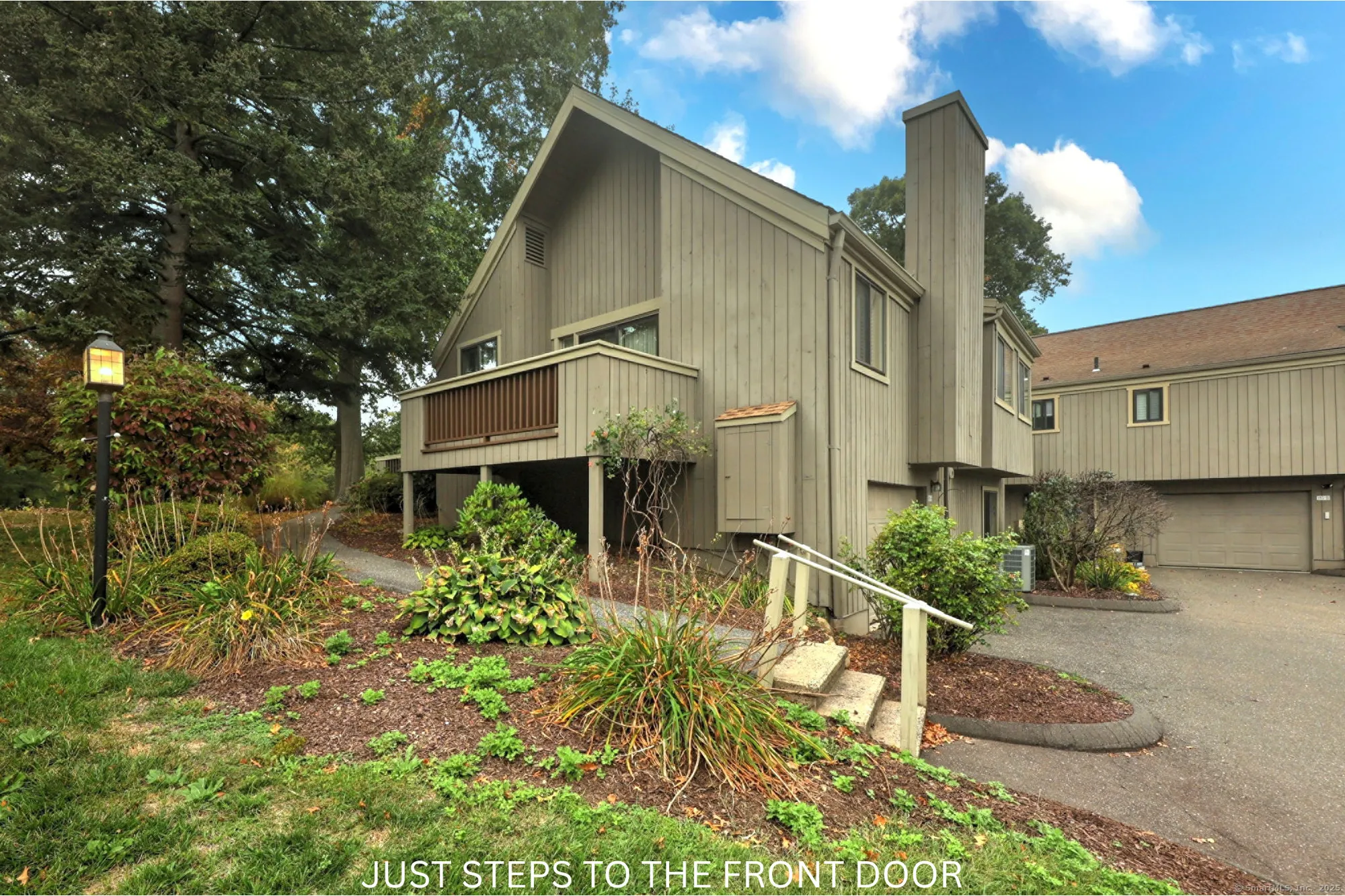 Property Slideshow image 37 of 40 | 195 bayfield ln a, Stratford, CT, 06614