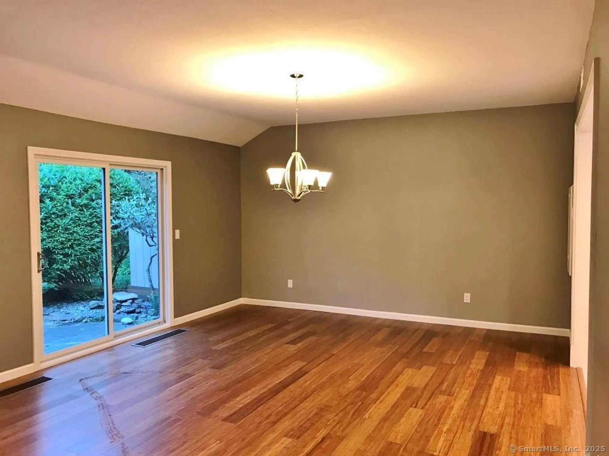 Property Slideshow image 9 of 24 | 568a heritage vlg, Southbury, CT, 06488