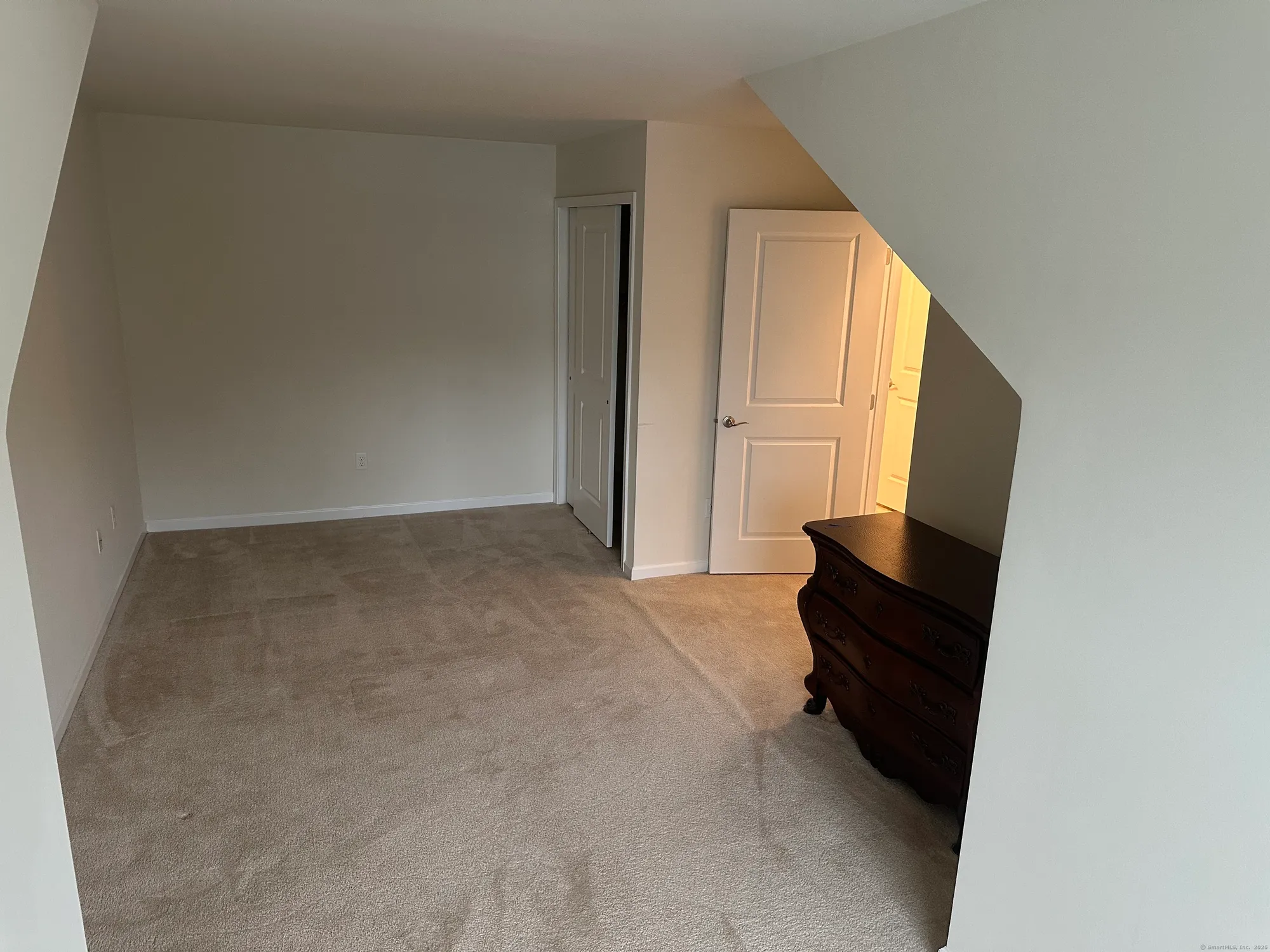 Property Slideshow image 14 of 14 | 8 hickory dr # 8, Prospect, CT, 06712