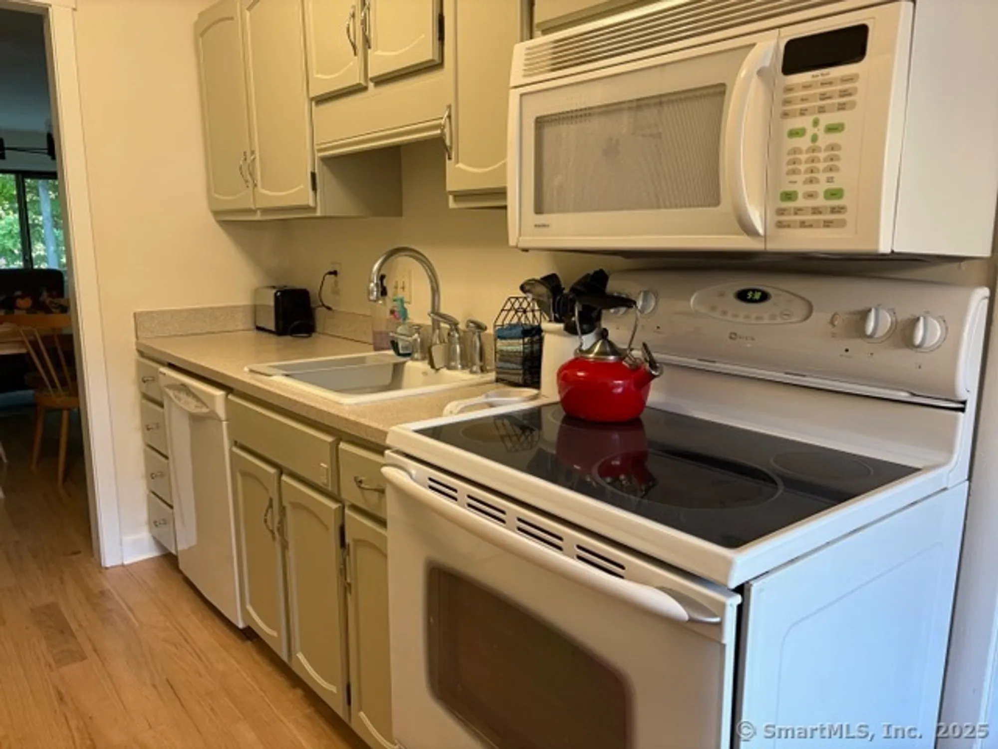Property Slideshow image 6 of 28 | 8 village rd # 8, Southington, CT, 06489