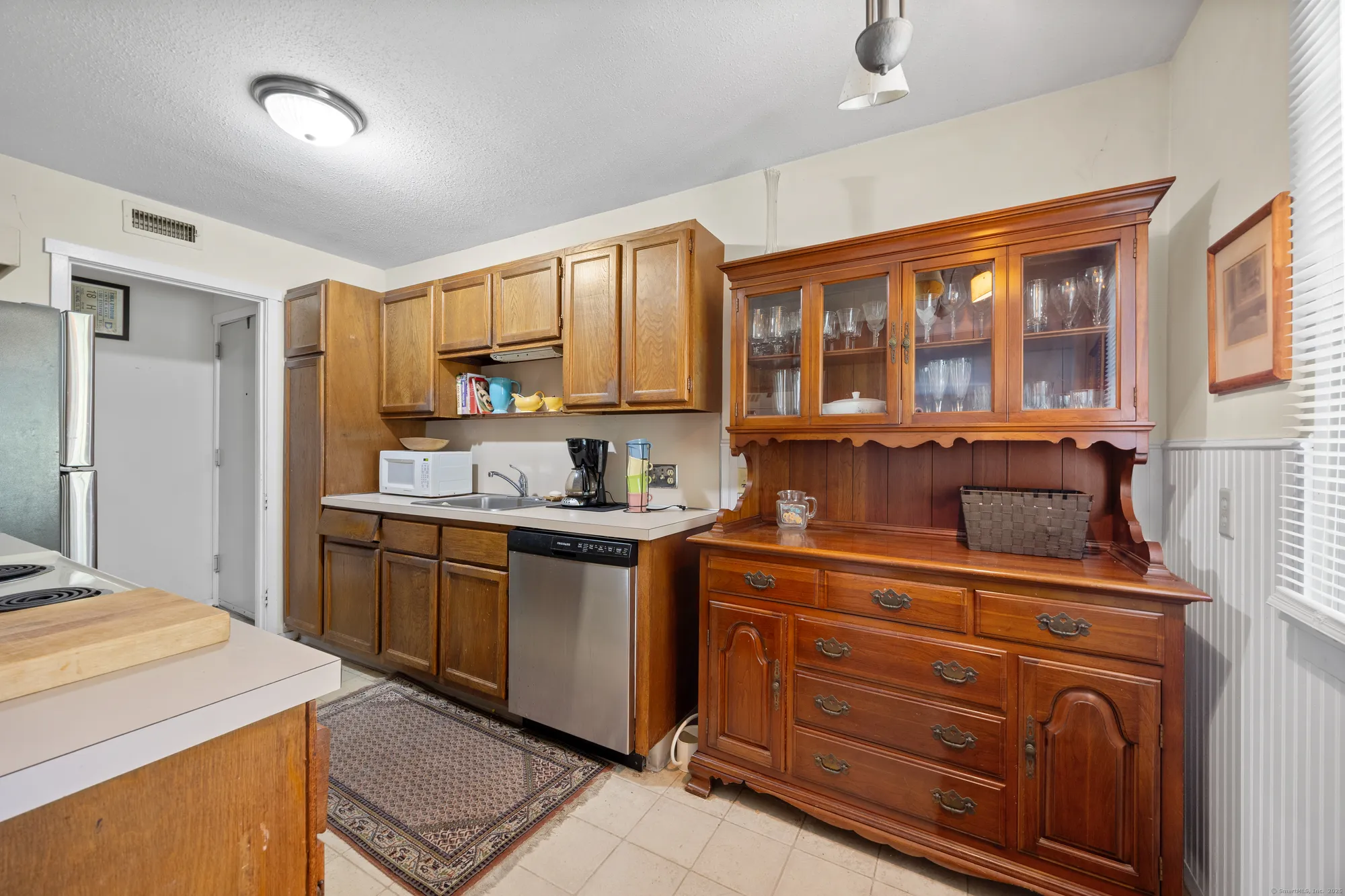 Property Slideshow image 6 of 27 | 405 heritage vlg d, Southbury, CT, 06488