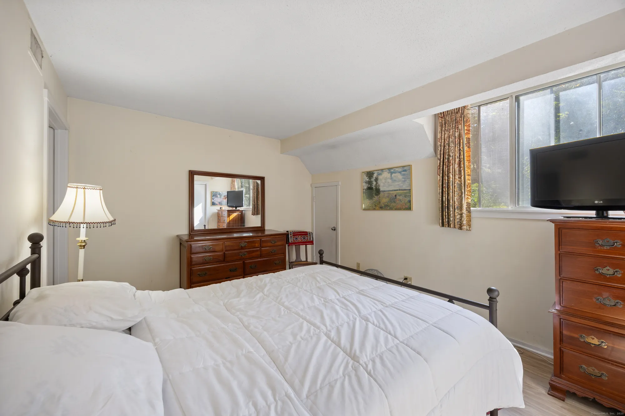 Property Slideshow image 18 of 27 | 405 heritage vlg d, Southbury, CT, 06488