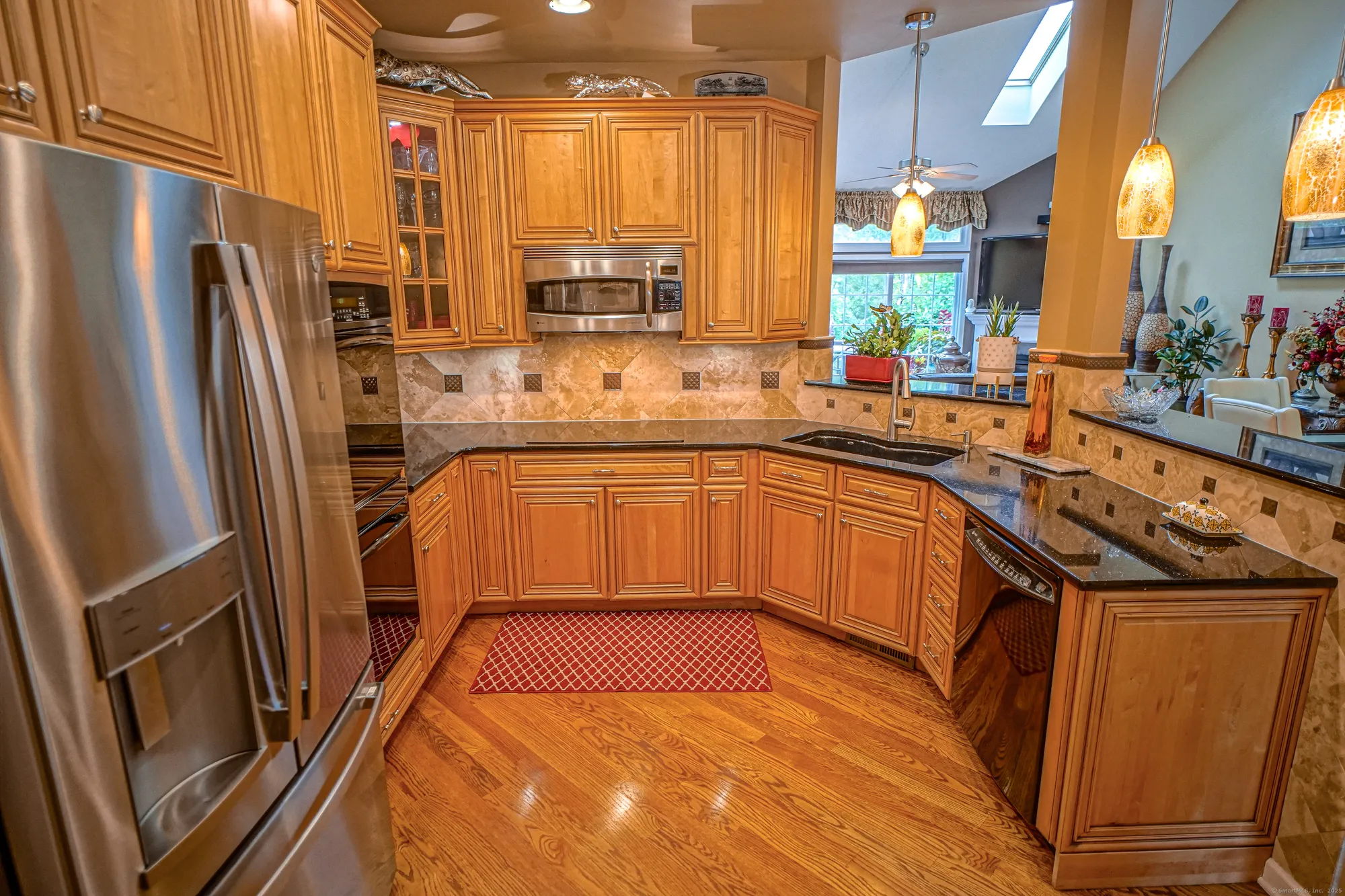 Property Slideshow image 9 of 40 | 11 poplar dr # 11, Prospect, CT, 06712