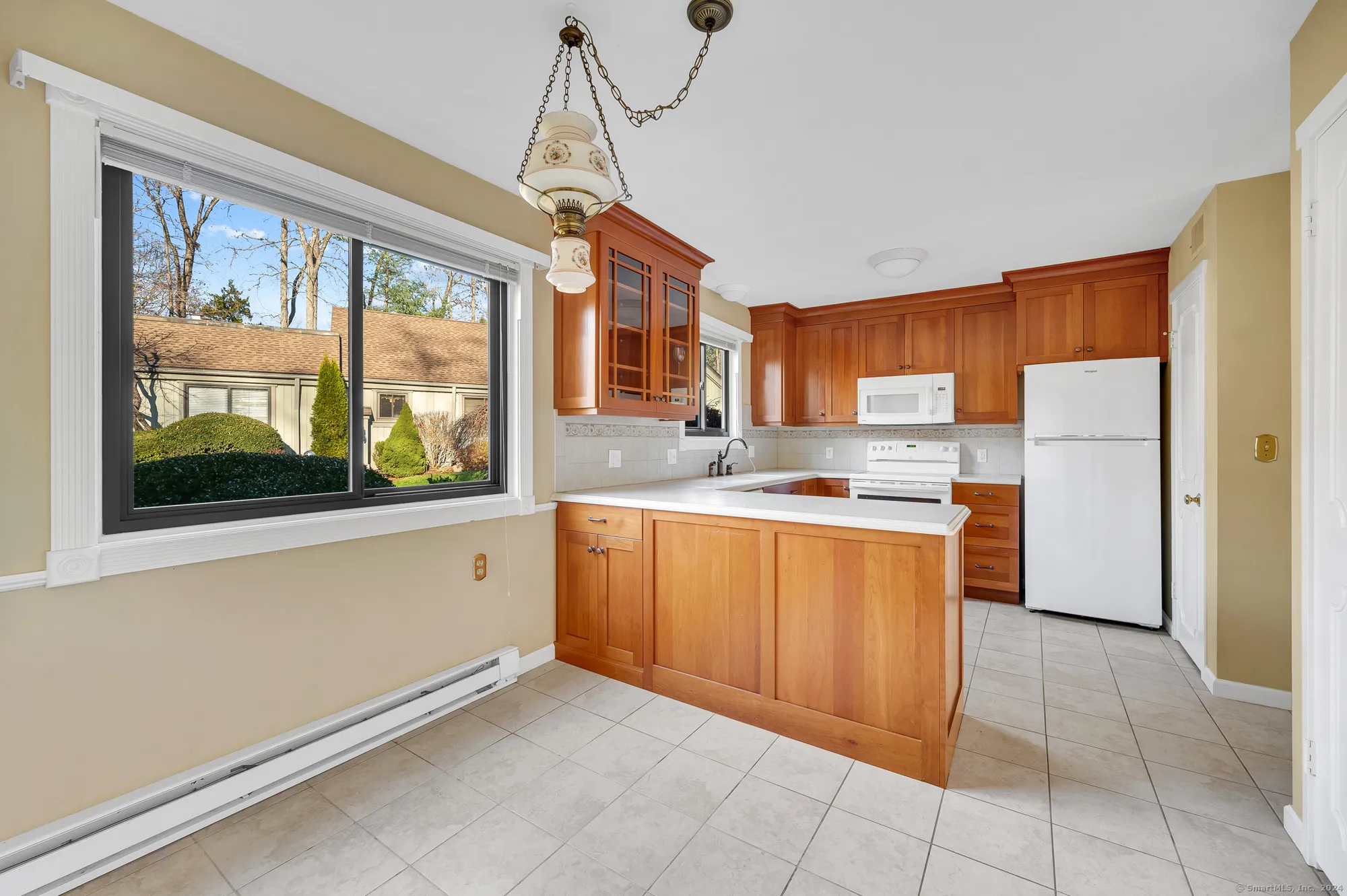 Property Slideshow image 6 of 34 | 999 heritage vlg b, Southbury, CT, 06488