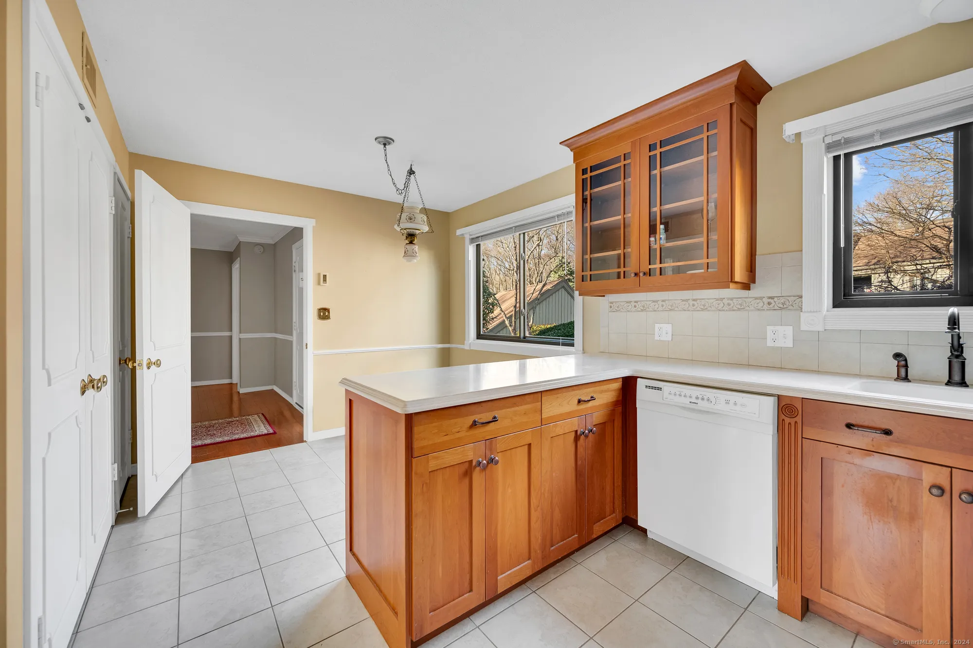 Property Slideshow image 10 of 34 | 999 heritage vlg b, Southbury, CT, 06488
