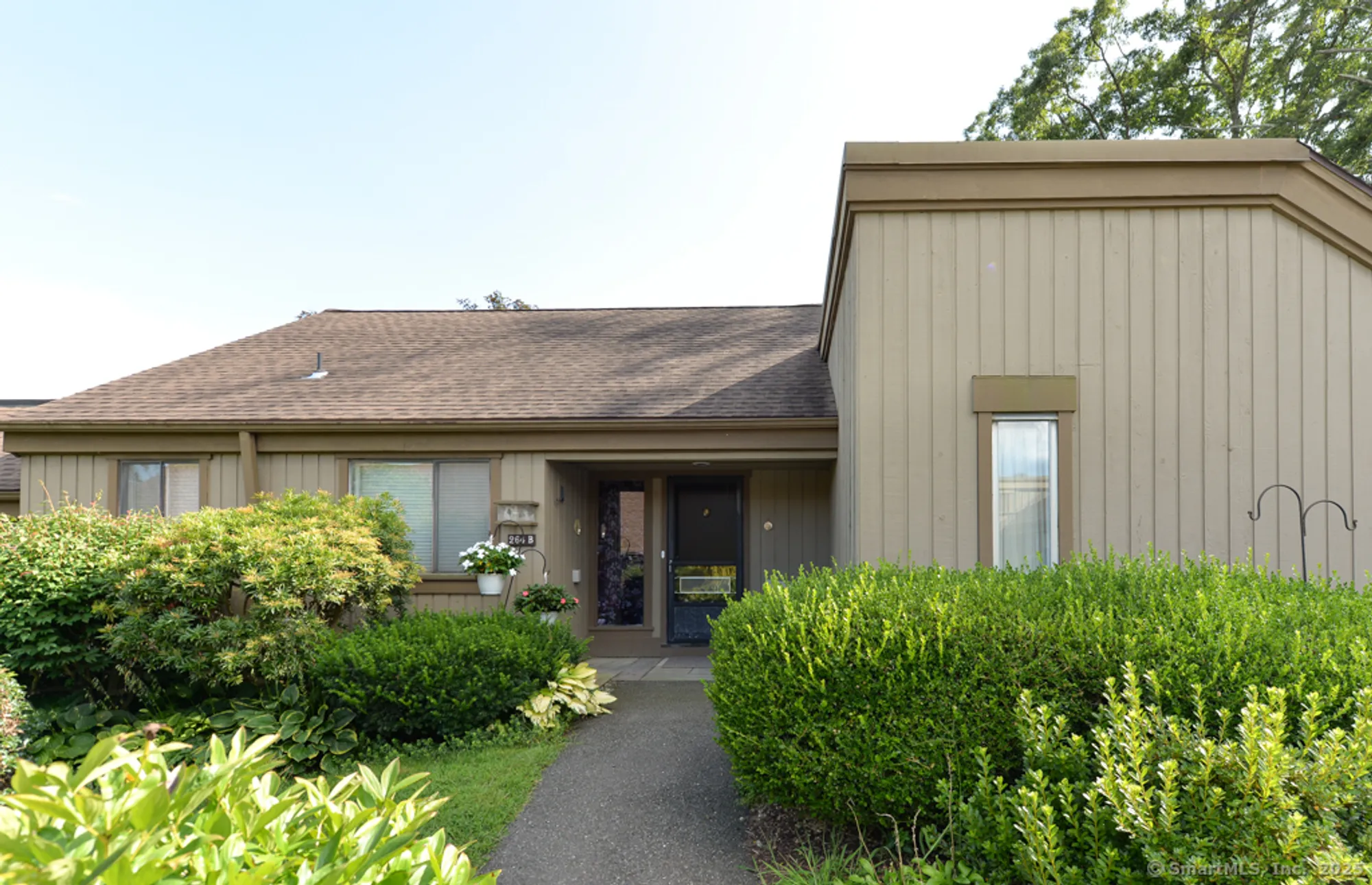 Property Slideshow image 1 of 19 | 264 heritage vlg b, Southbury, CT, 06488