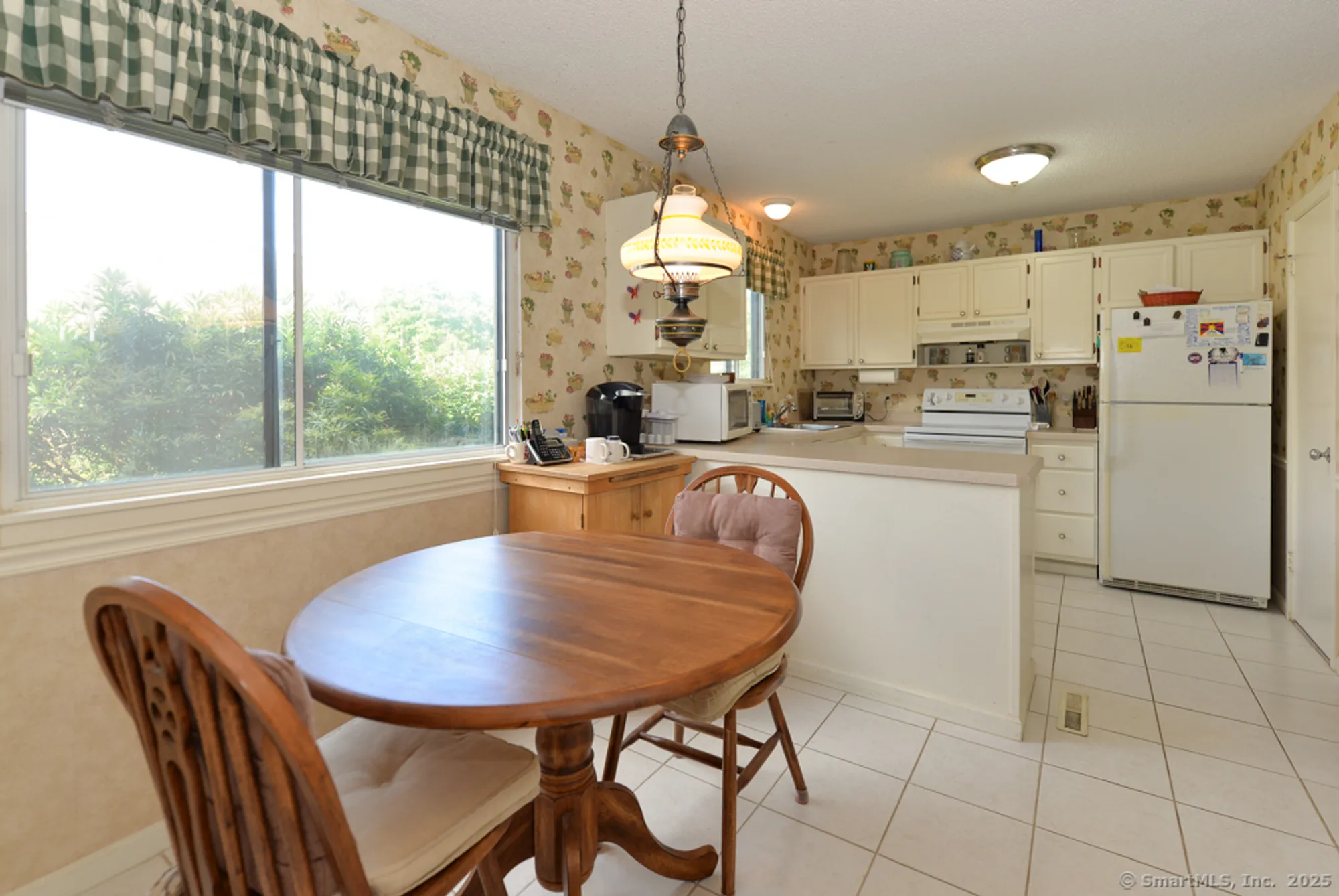 Property Slideshow image 7 of 19 | 264 heritage vlg b, Southbury, CT, 06488
