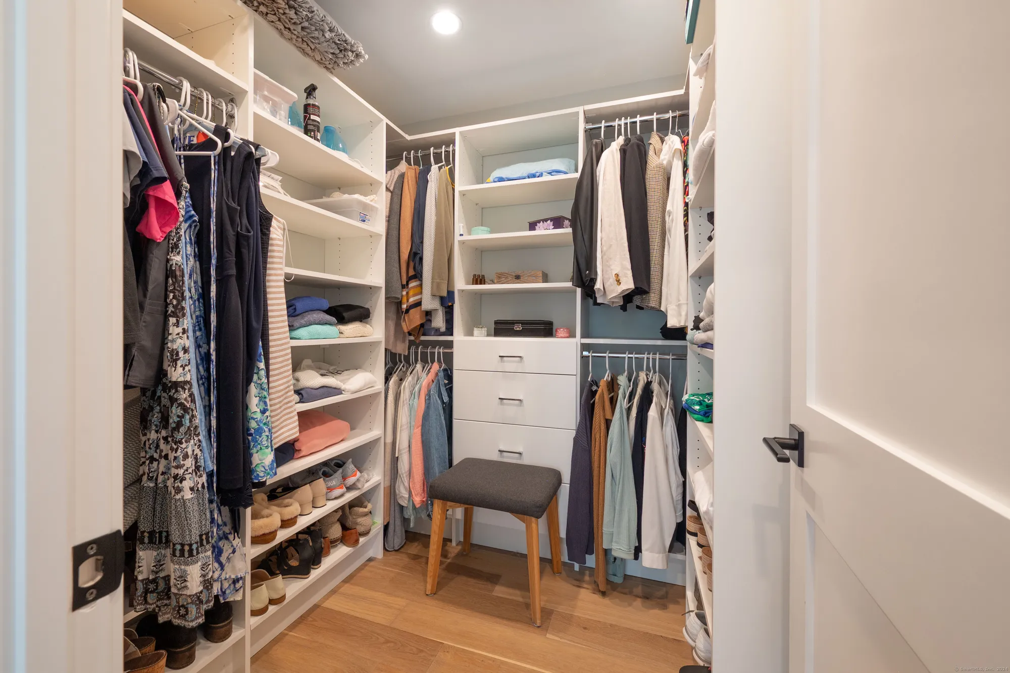 Property Slideshow image 14 of 26 | 977 heritage vlg b, Southbury, CT, 06488