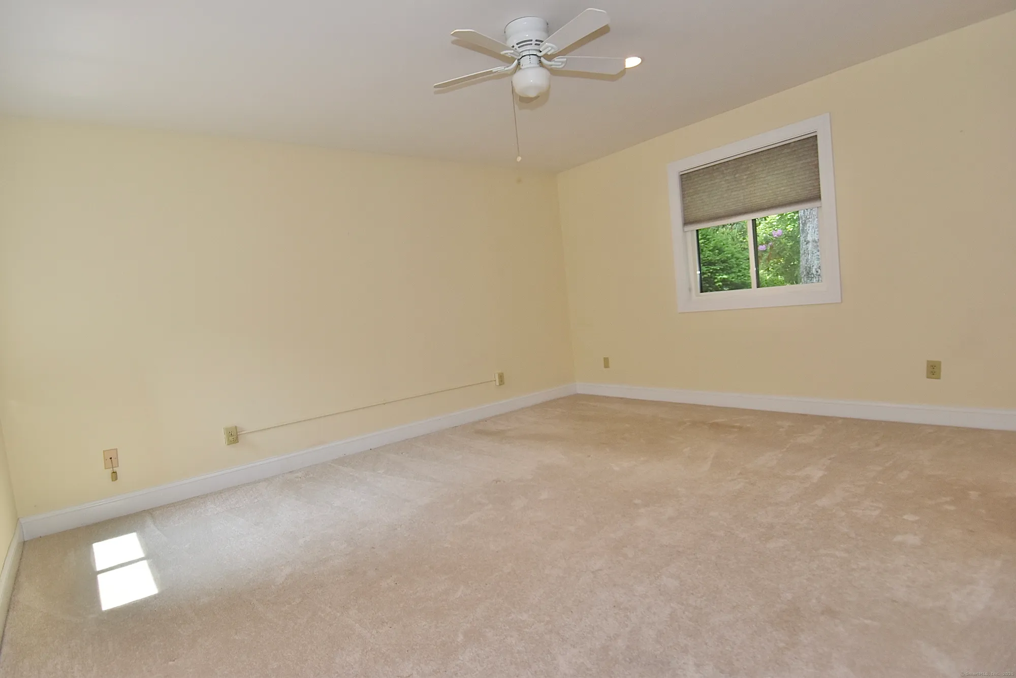 Property Slideshow image 14 of 26 | 133 heritage vlg b, Southbury, CT, 06488