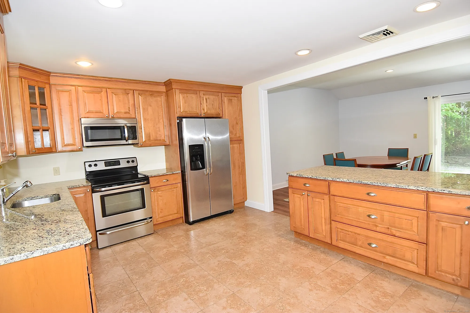 Property Slideshow image 6 of 26 | 133 heritage vlg b, Southbury, CT, 06488