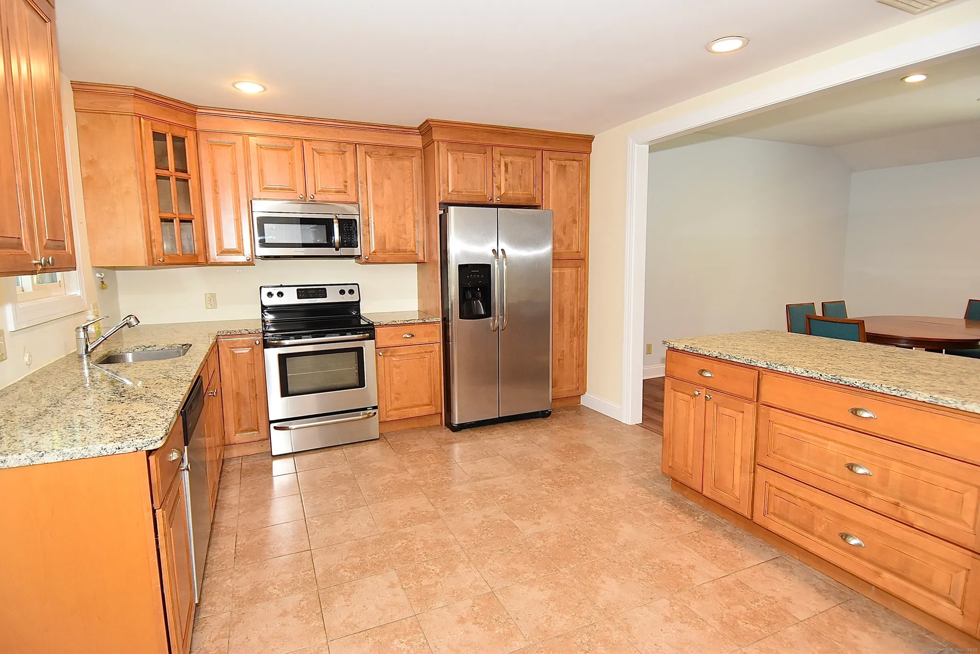 Property Slideshow image 5 of 26 | 133 heritage vlg b, Southbury, CT, 06488