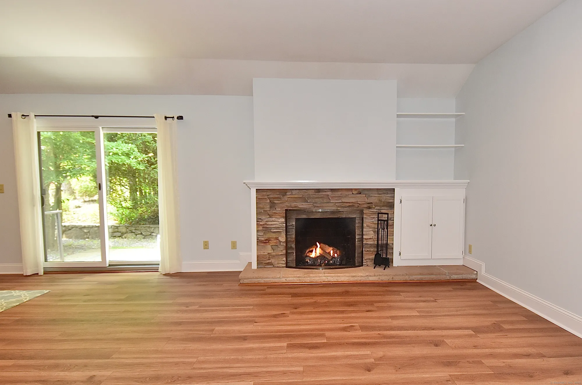 Property Slideshow image 11 of 26 | 133 heritage vlg b, Southbury, CT, 06488