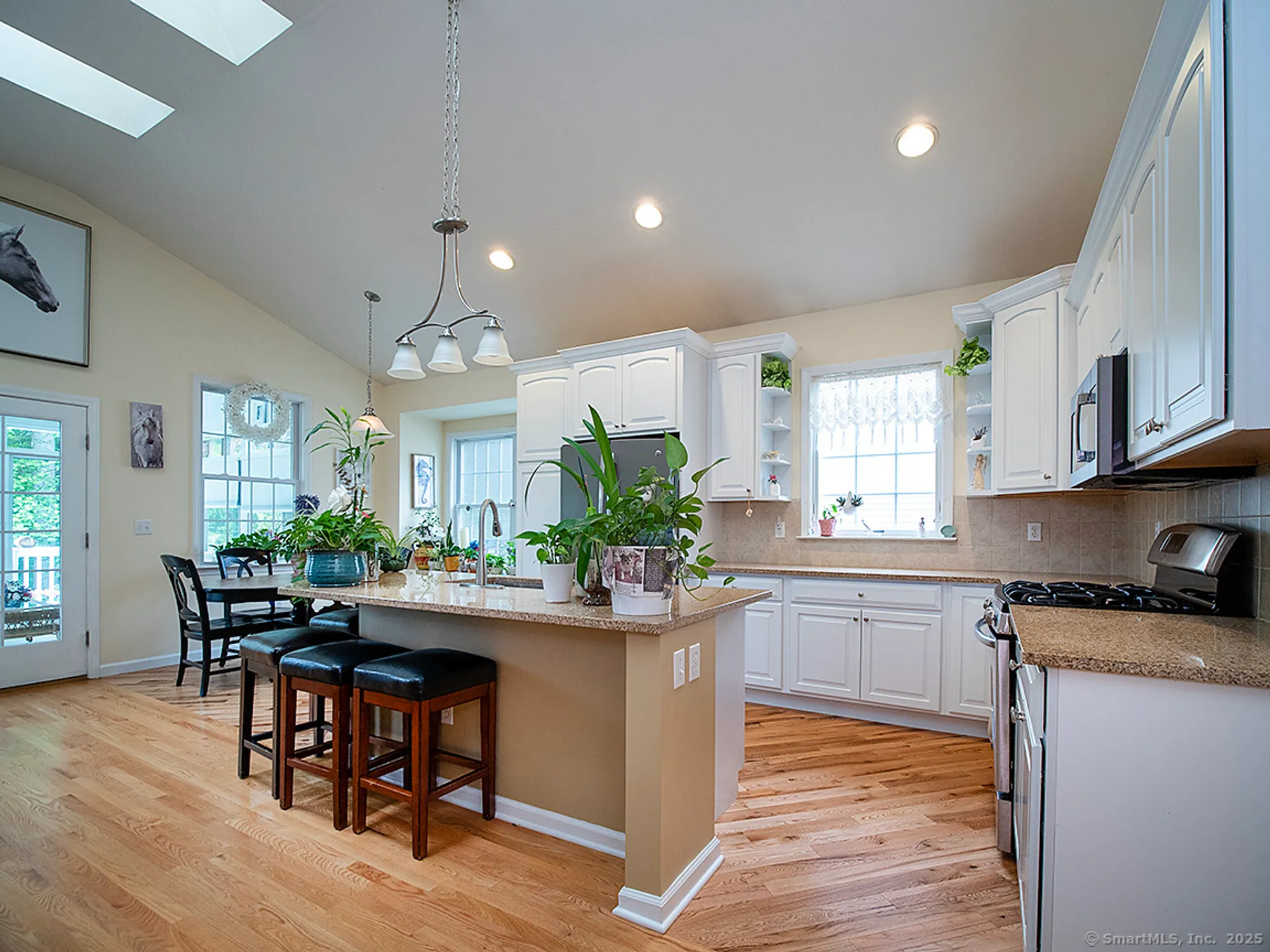 Property Slideshow image 5 of 39 | 3 timberland way # 3, Beacon Falls, CT, 06403