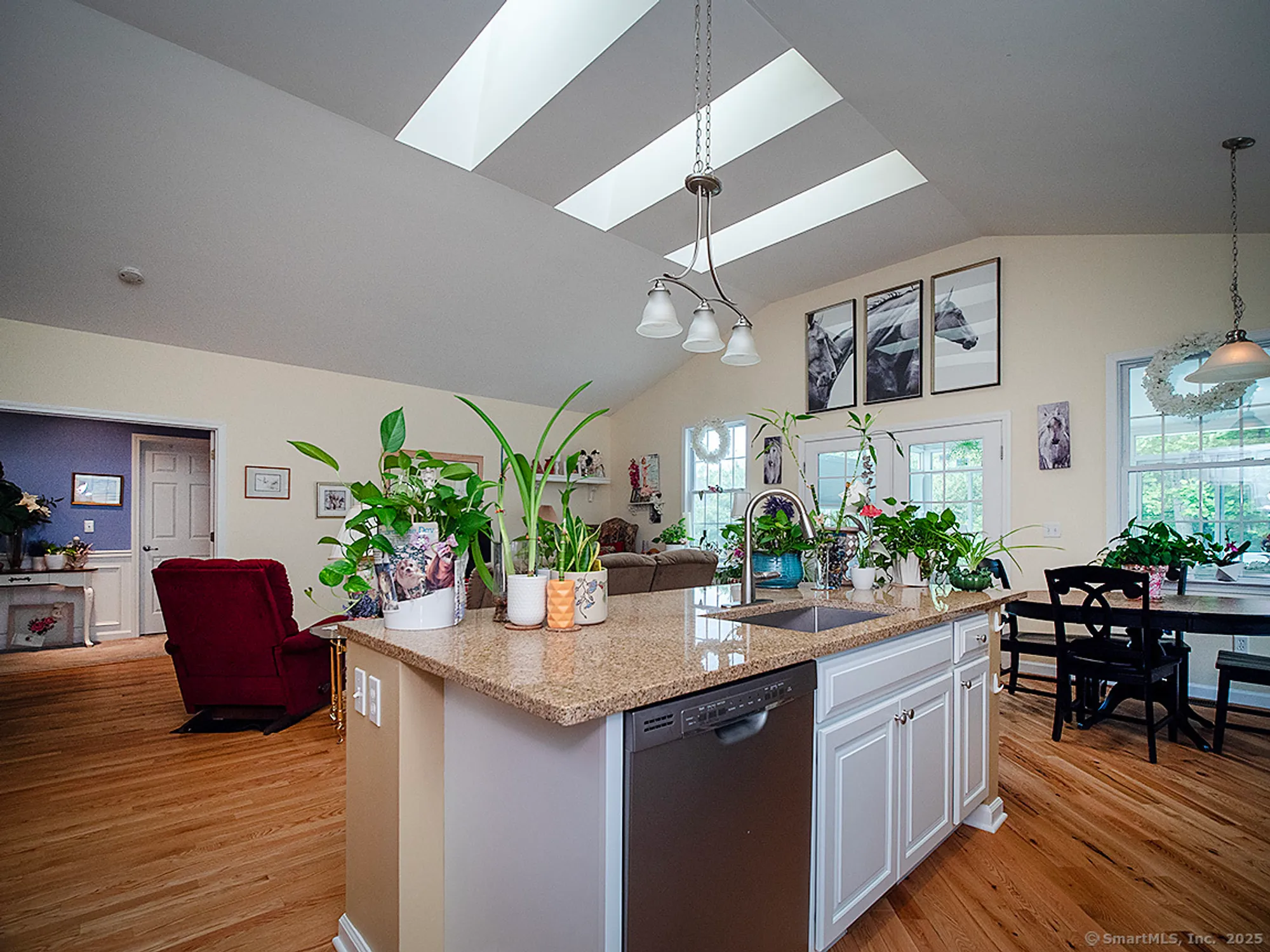 Property Slideshow image 8 of 39 | 3 timberland way # 3, Beacon Falls, CT, 06403