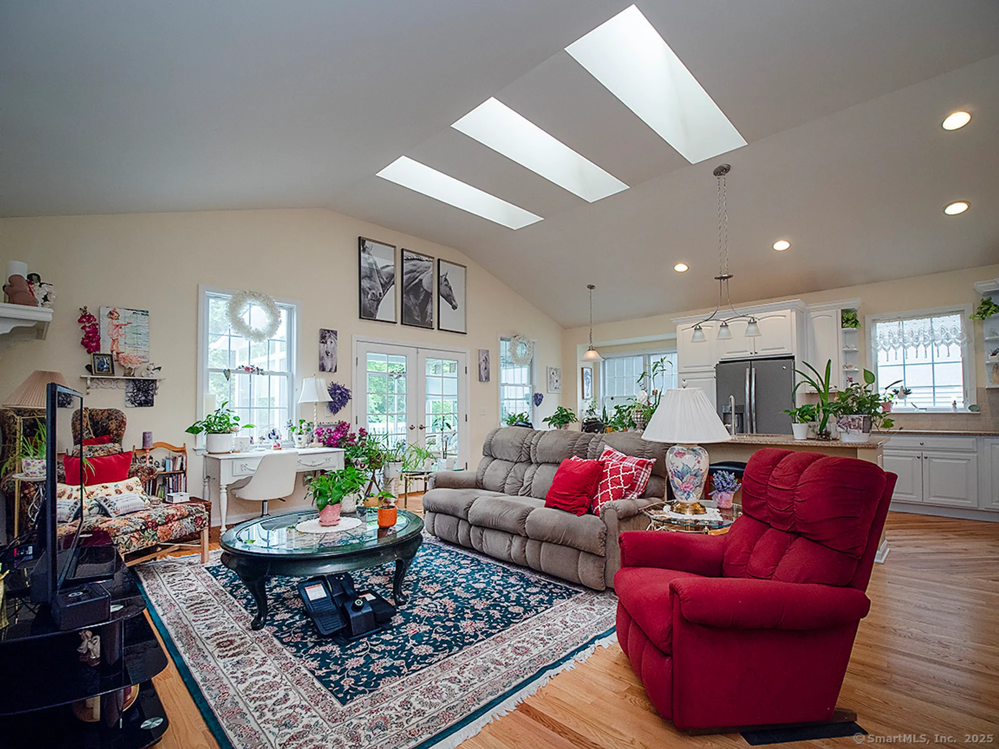 Property Slideshow image 9 of 39 | 3 timberland way # 3, Beacon Falls, CT, 06403