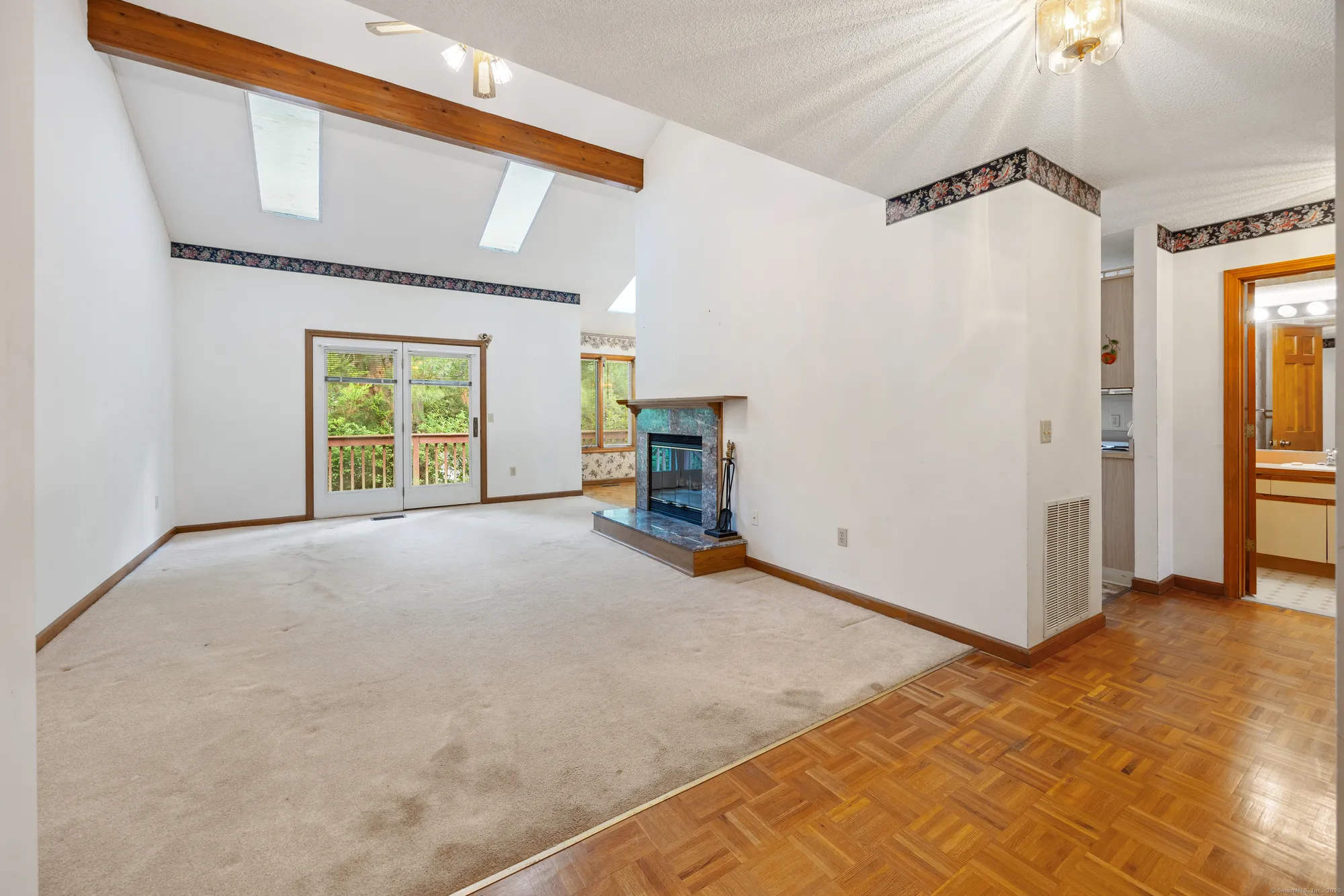 Property Slideshow image 3 of 30 | 543 s farms ter # 543, Southington, CT, 06489