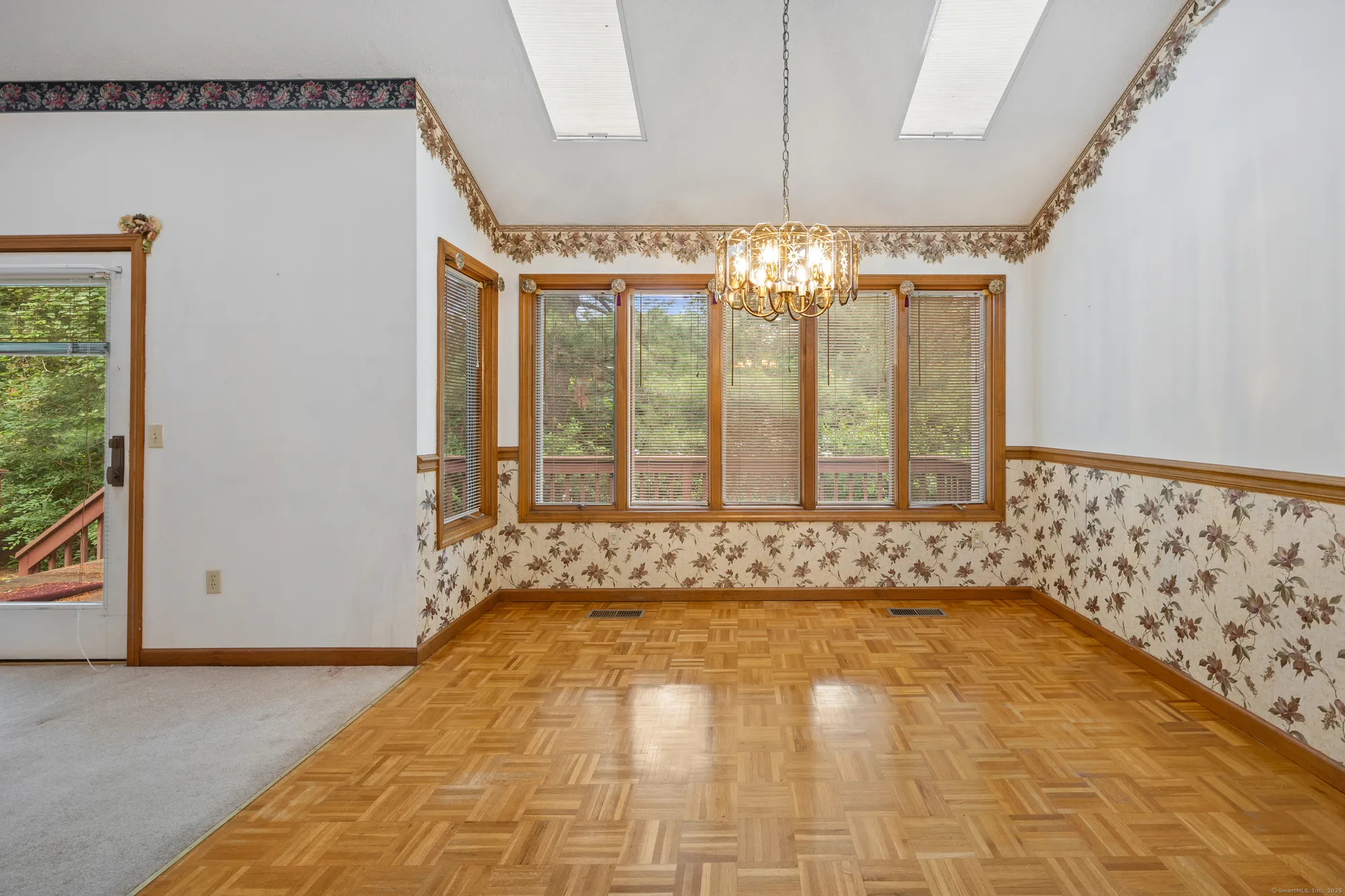 Property Slideshow image 6 of 30 | 543 s farms ter # 543, Southington, CT, 06489