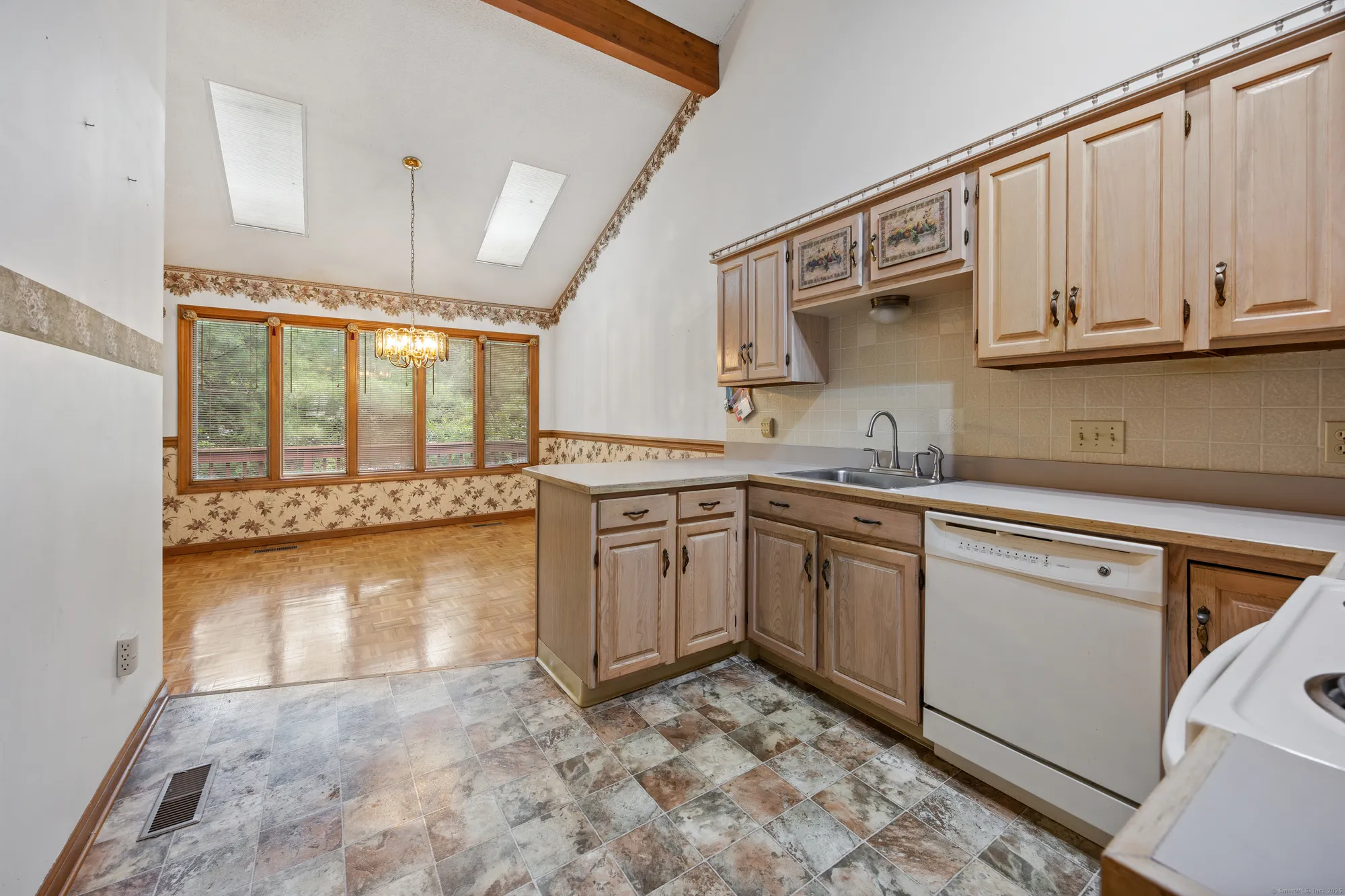Property Slideshow image 12 of 30 | 543 s farms ter # 543, Southington, CT, 06489