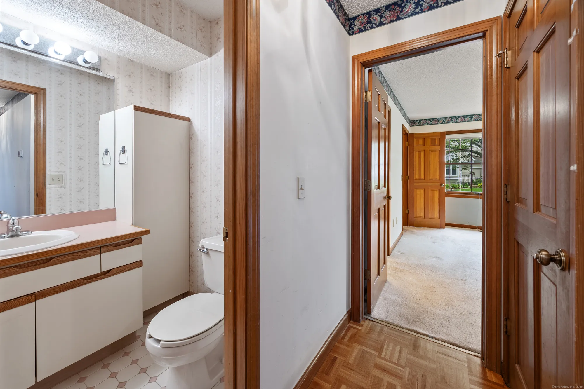 Property Slideshow image 13 of 30 | 543 s farms ter # 543, Southington, CT, 06489