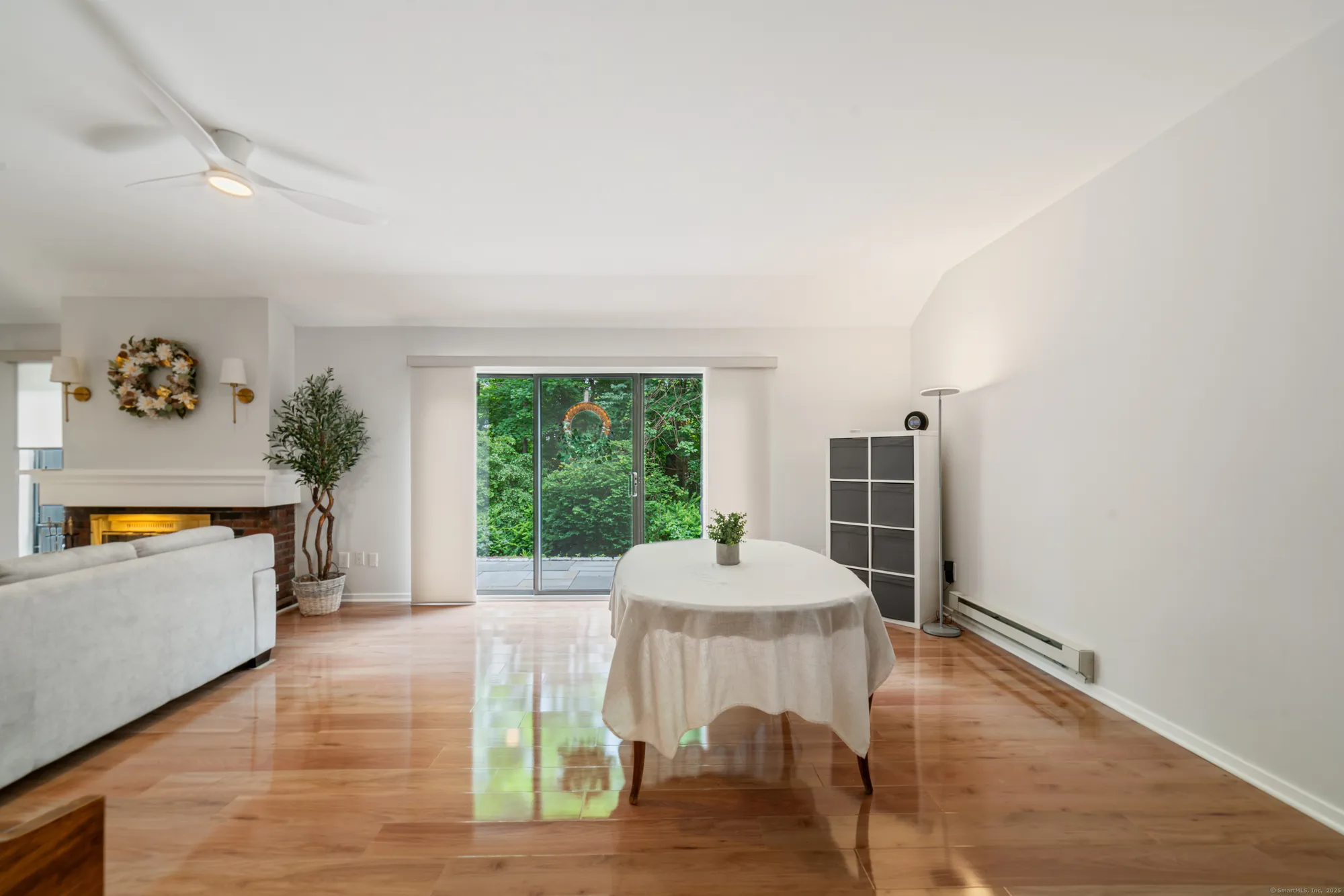 Property Slideshow image 27 of 34 | 98 heritage vlg a, Southbury, CT, 06488