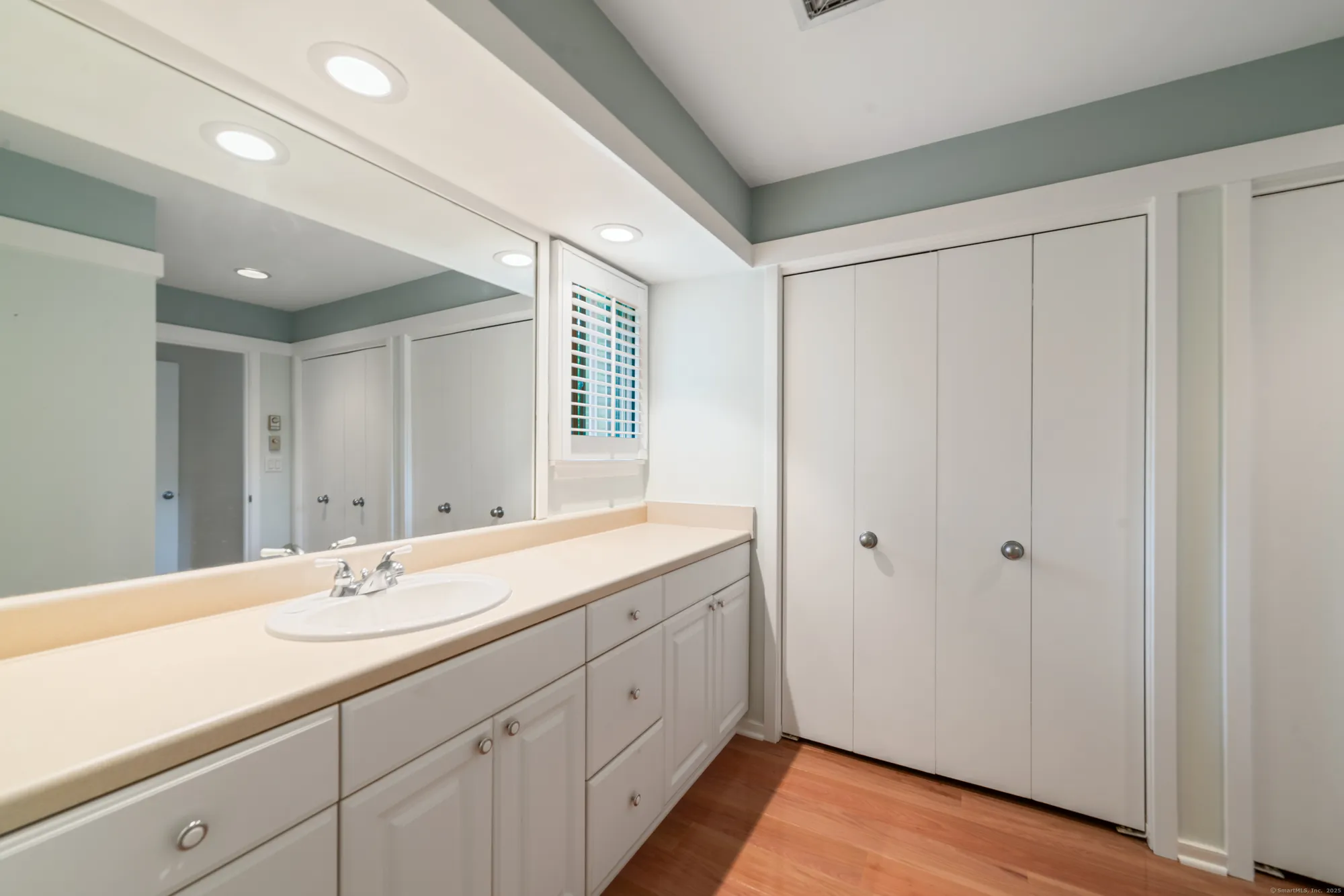 Property Slideshow image 14 of 34 | 98 heritage vlg a, Southbury, CT, 06488