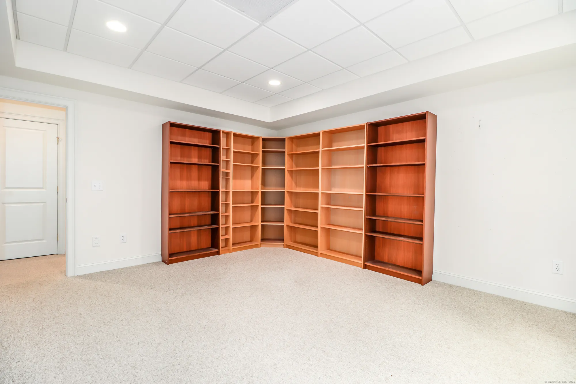 Property Slideshow image 28 of 35 | 21 great heron ln # 21, Brookfield, CT, 06804