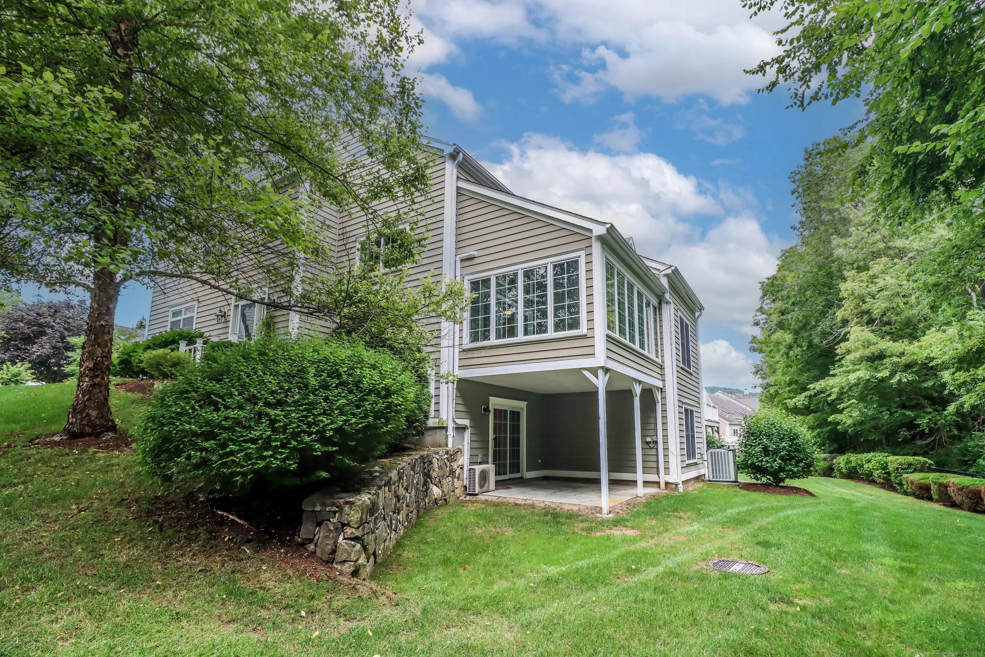 Property Slideshow image 32 of 35 | 21 great heron ln # 21, Brookfield, CT, 06804